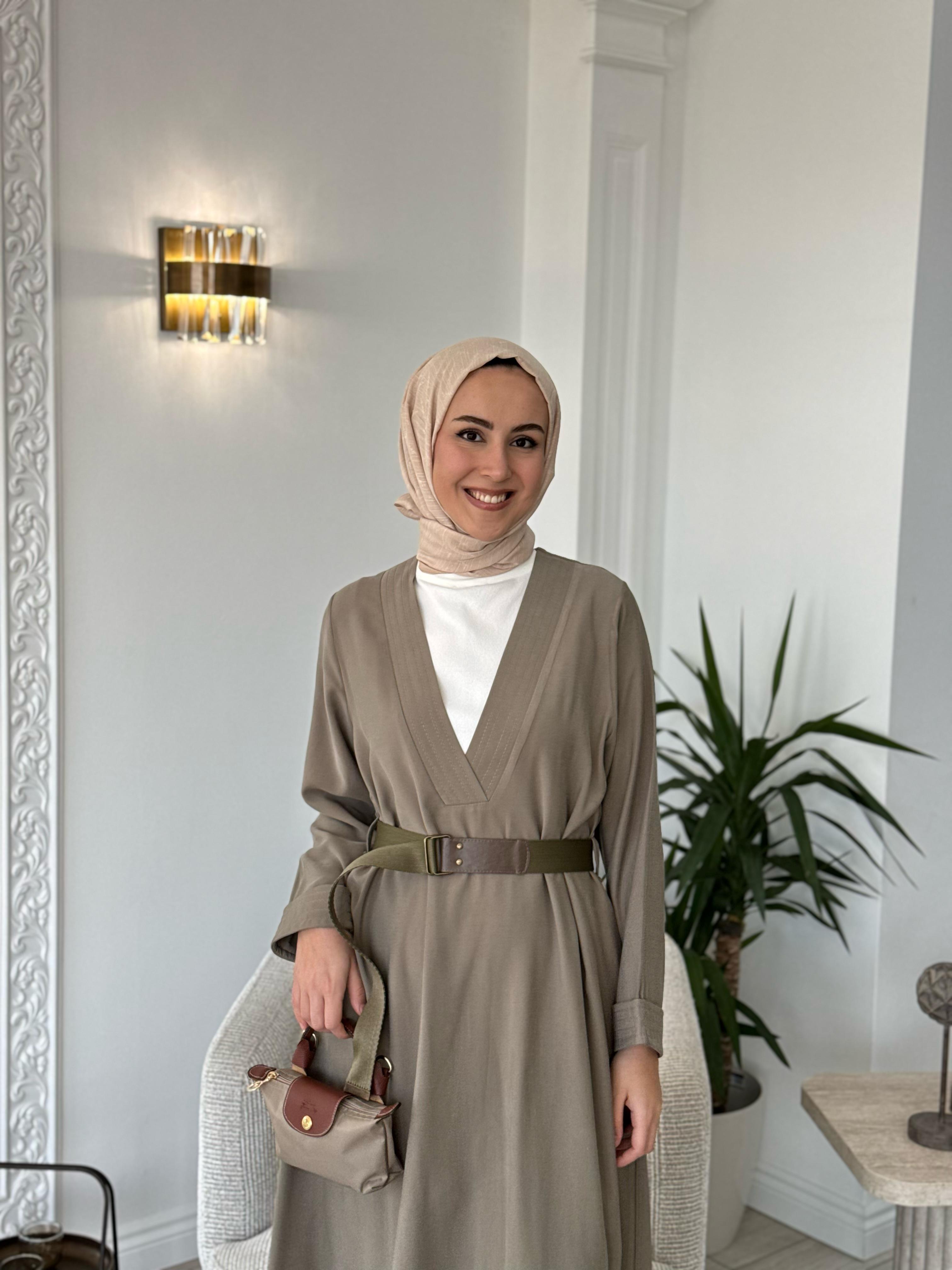 Nurcan Çetin V Yaka Kemerli Elbise Haki 25112