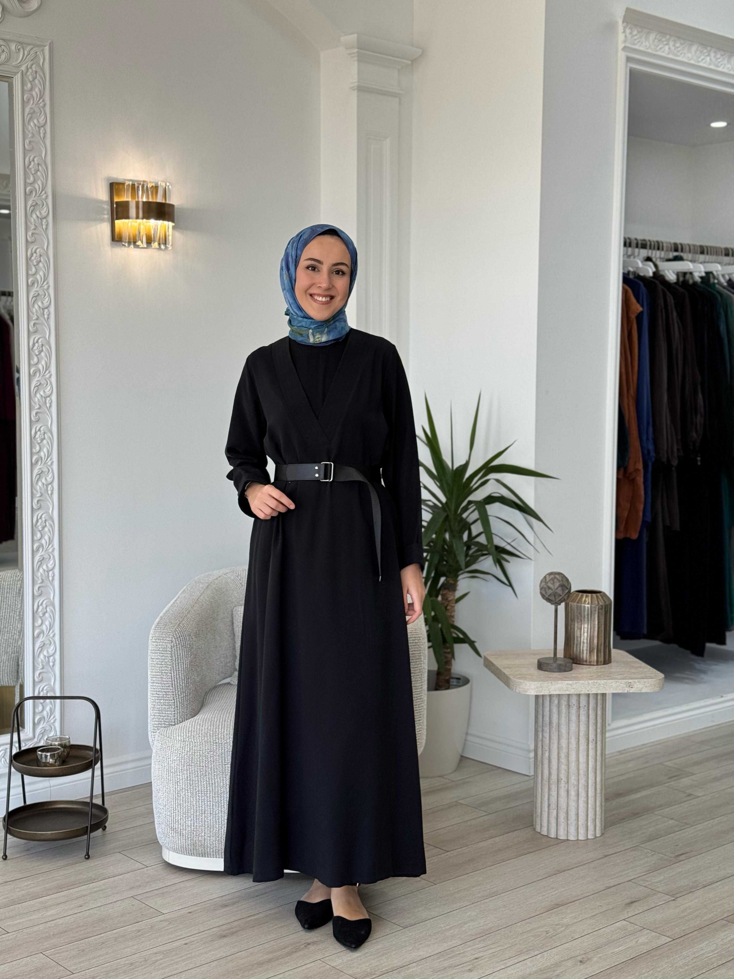 Nurcan Çetin V Yaka Kemerli Elbise Siyah 25112