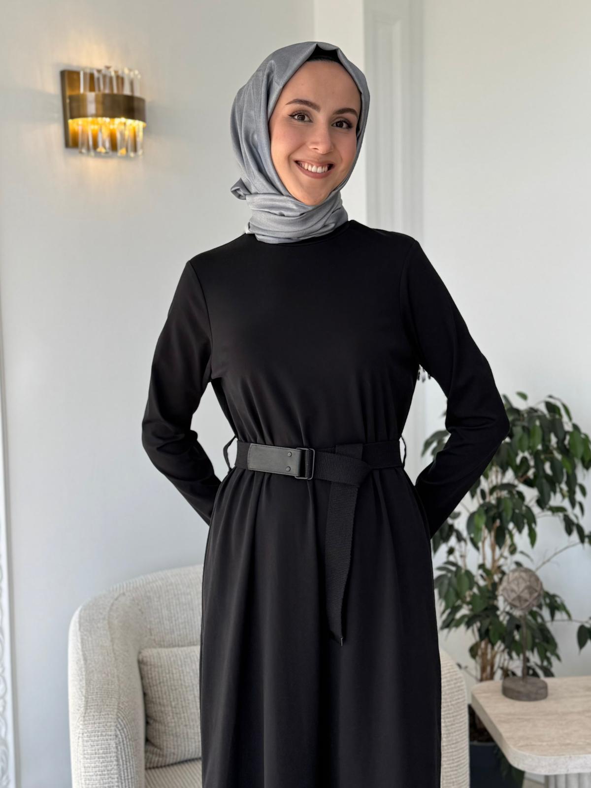 Nurcan Çetin Yandan Fermuarlı Kemerli Elbise 25177