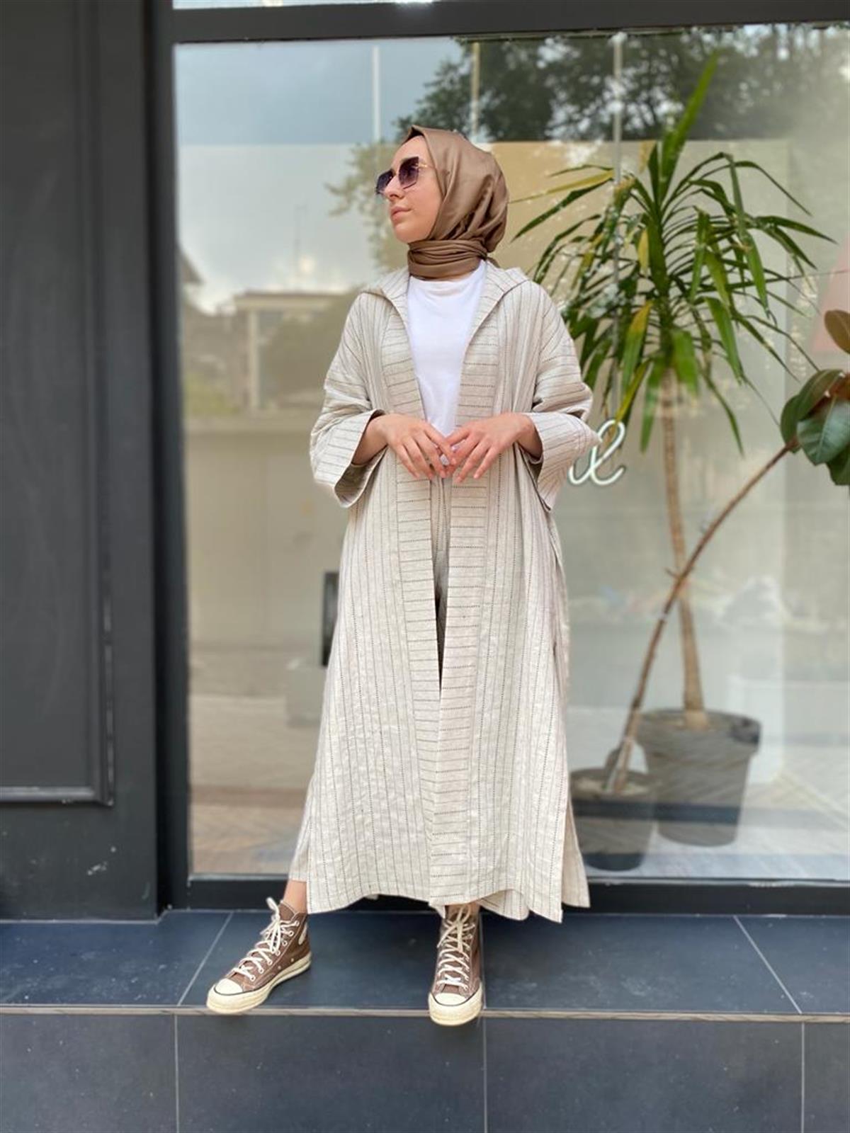 Qooq Bej Çizgili Keten Abaya 23SS605