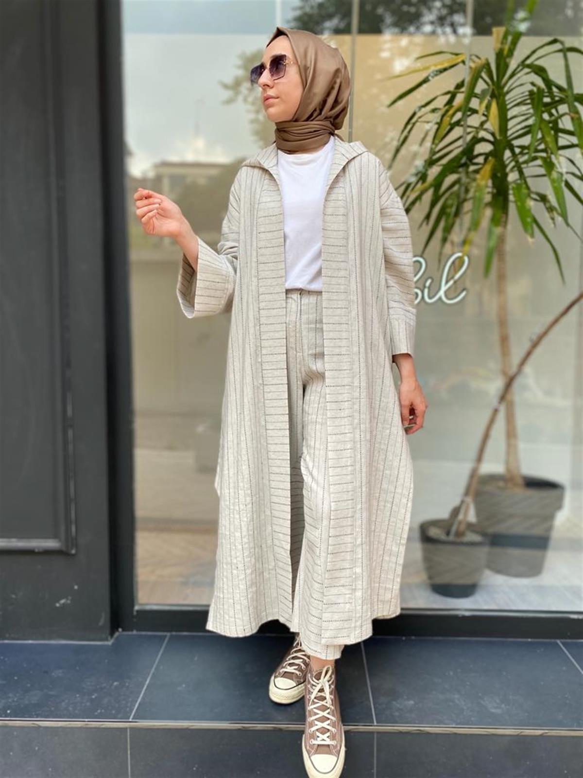 Qooq Bej Çizgili Keten Abaya 23SS605