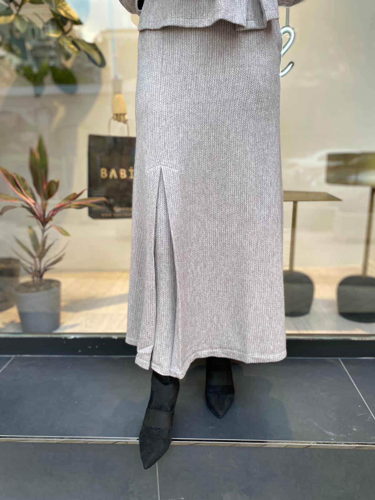 QOOQ Crop Triko Bluz Ve Etek Takım Gri 24fw209