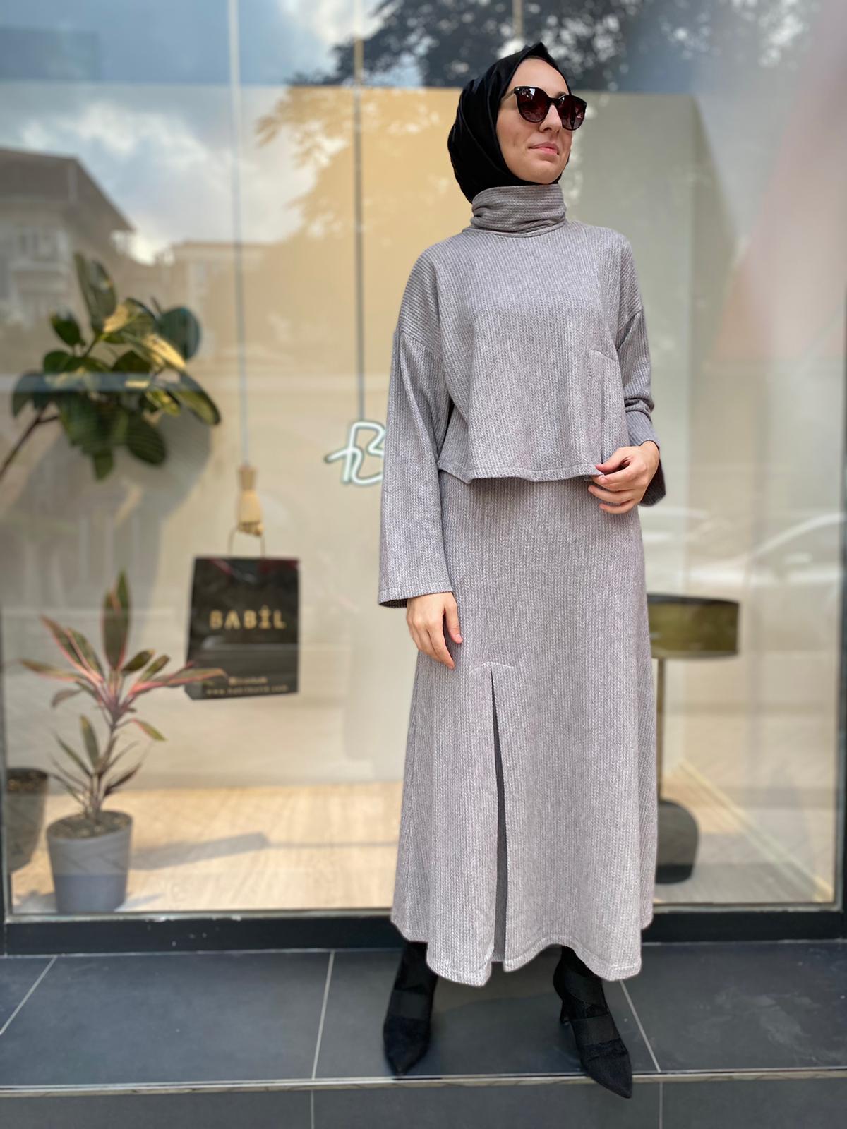 QOOQ Crop Triko Bluz Ve Etek Takım Gri 24fw209