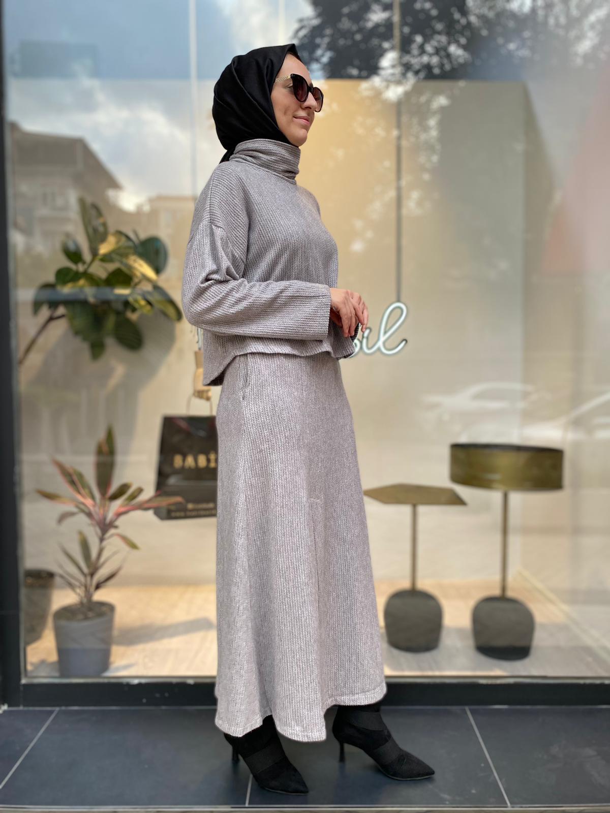 QOOQ Crop Triko Bluz Ve Etek Takım Gri 24fw209
