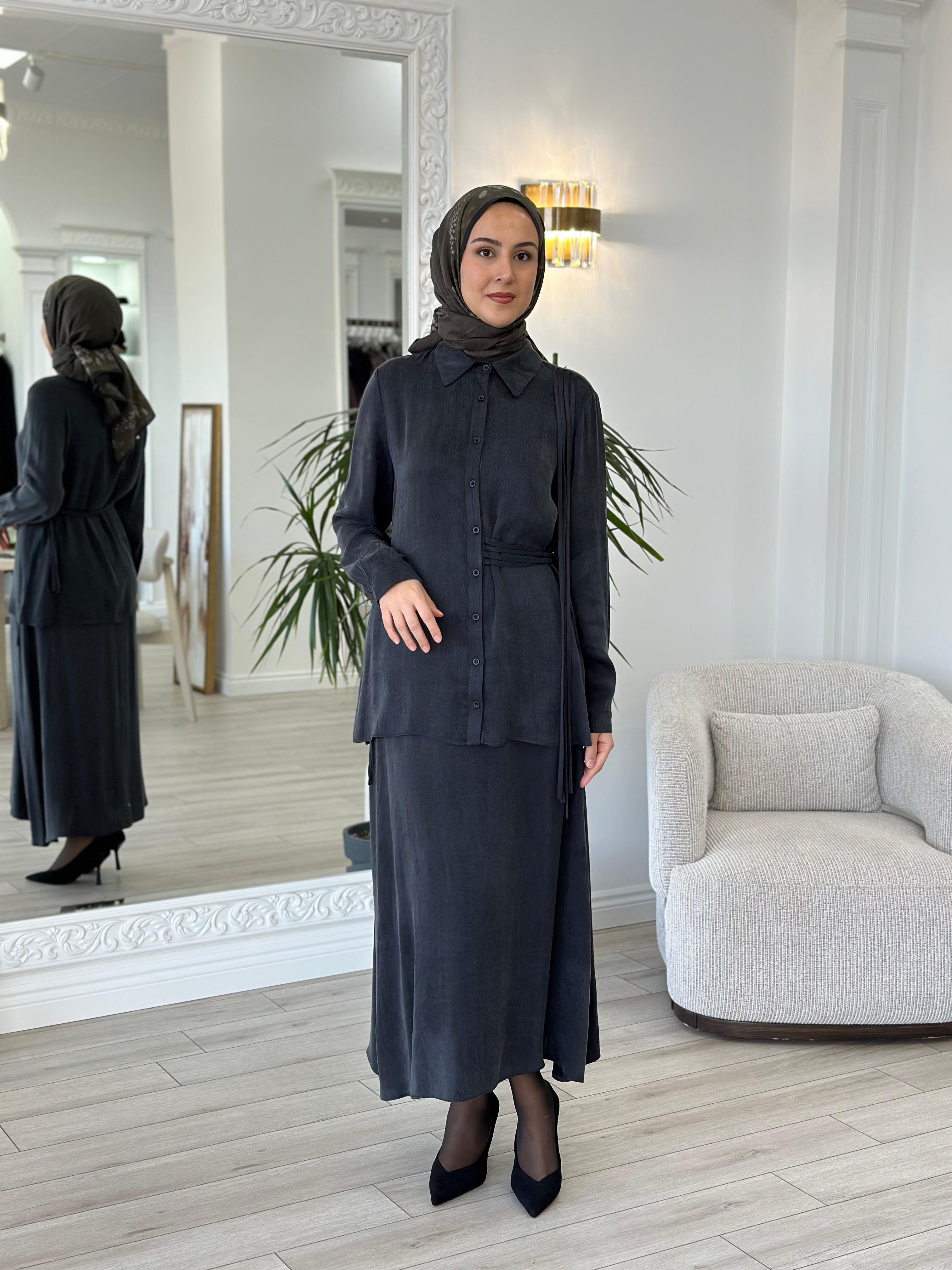 QOOQ Cupsa Takım Füme 25fw202