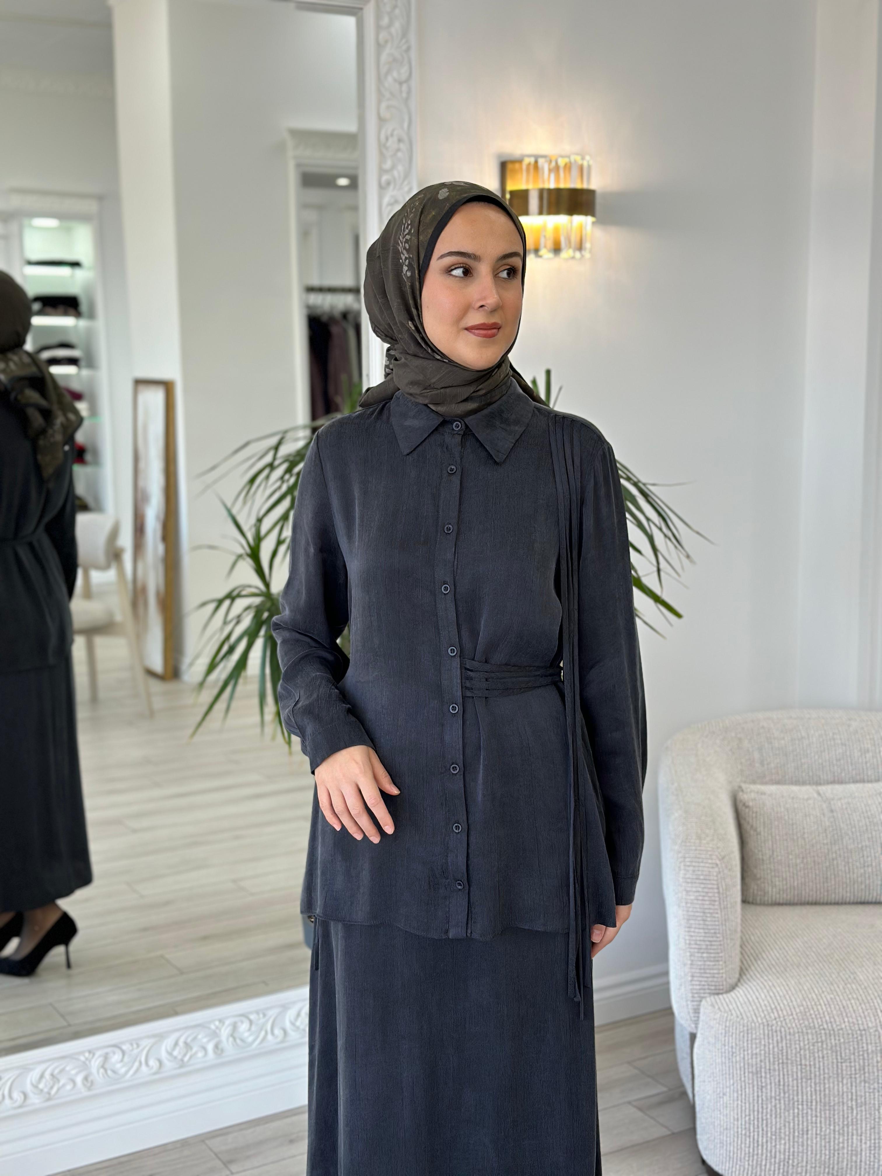 QOOQ Cupsa Takım Füme 25fw202
