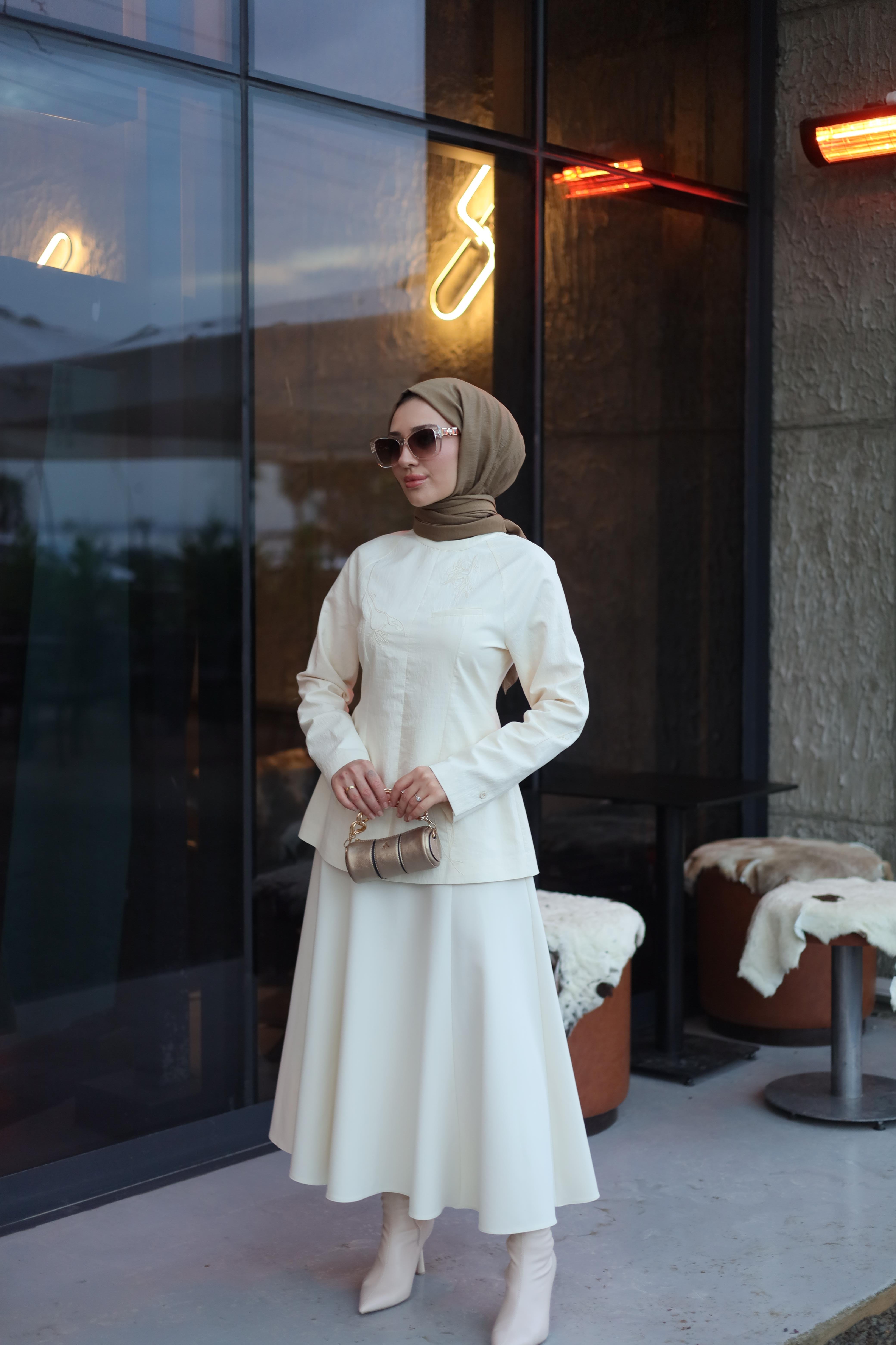 QOOQ Ekru Bluz 26fw210