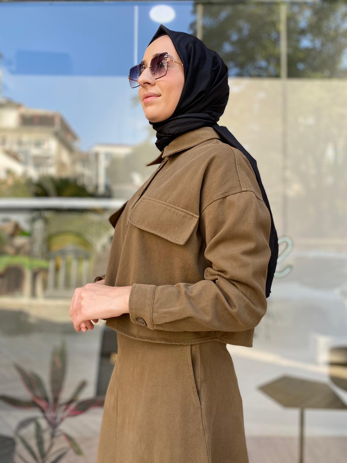 QOOQ Gabardin Gömlek ve Etek Takım Haki 24fw227