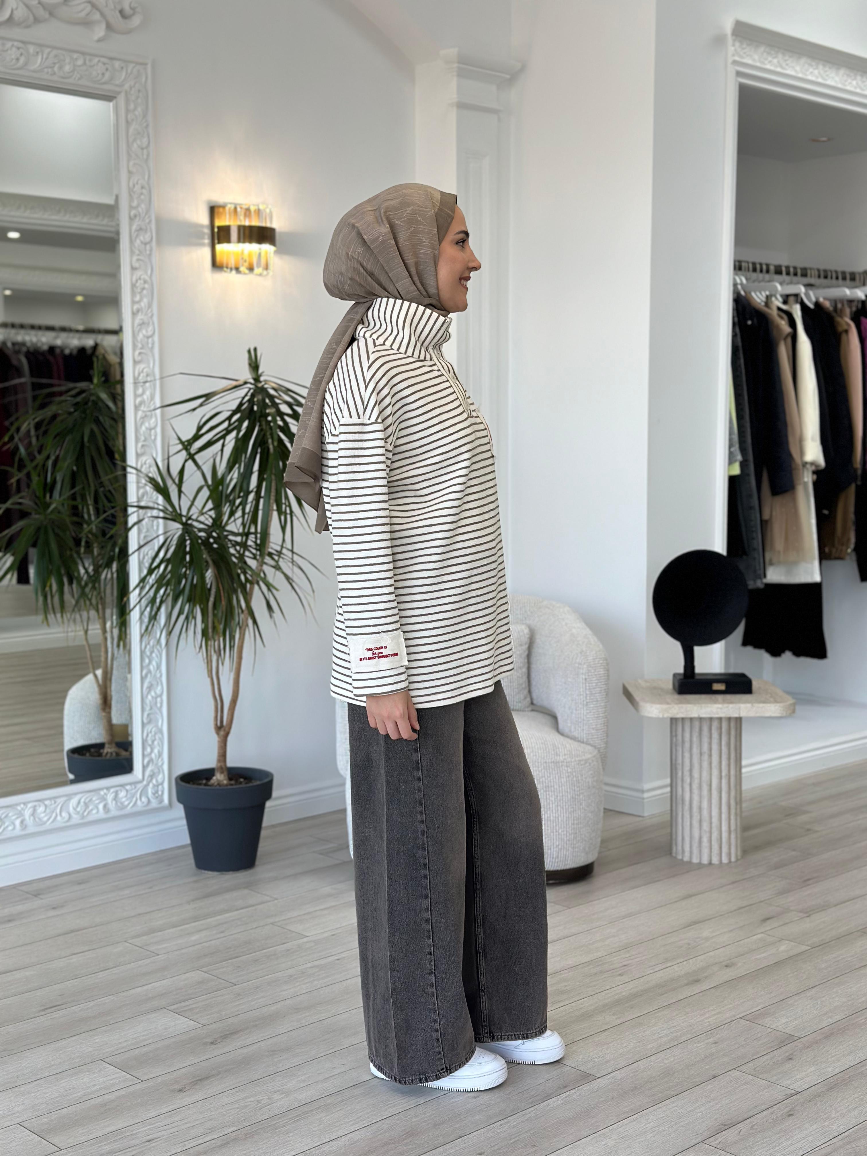 QOOQ Lora Sweat Bej 25fw234