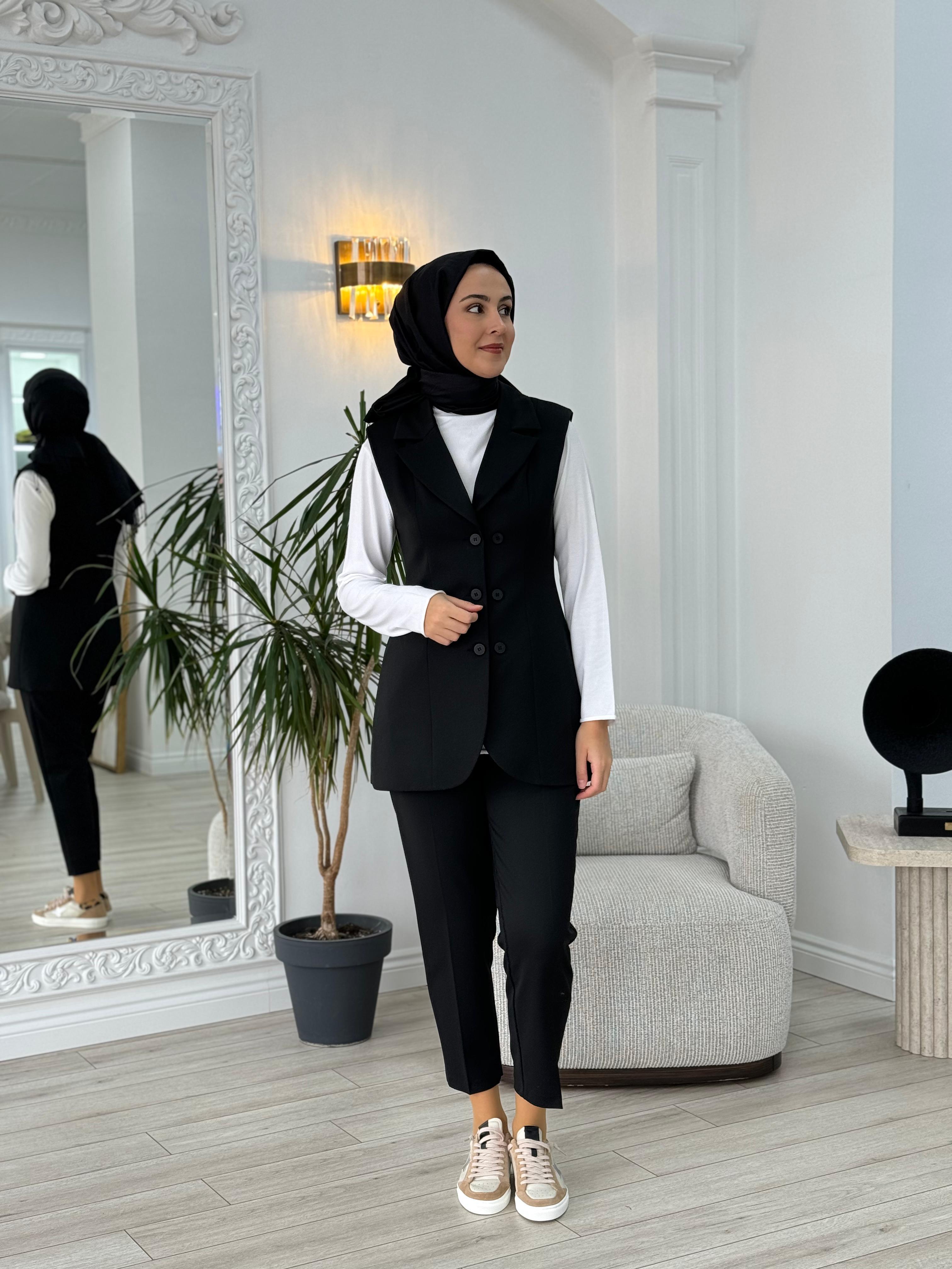 QOOQ  Pane Yelekli Takım 25fw627