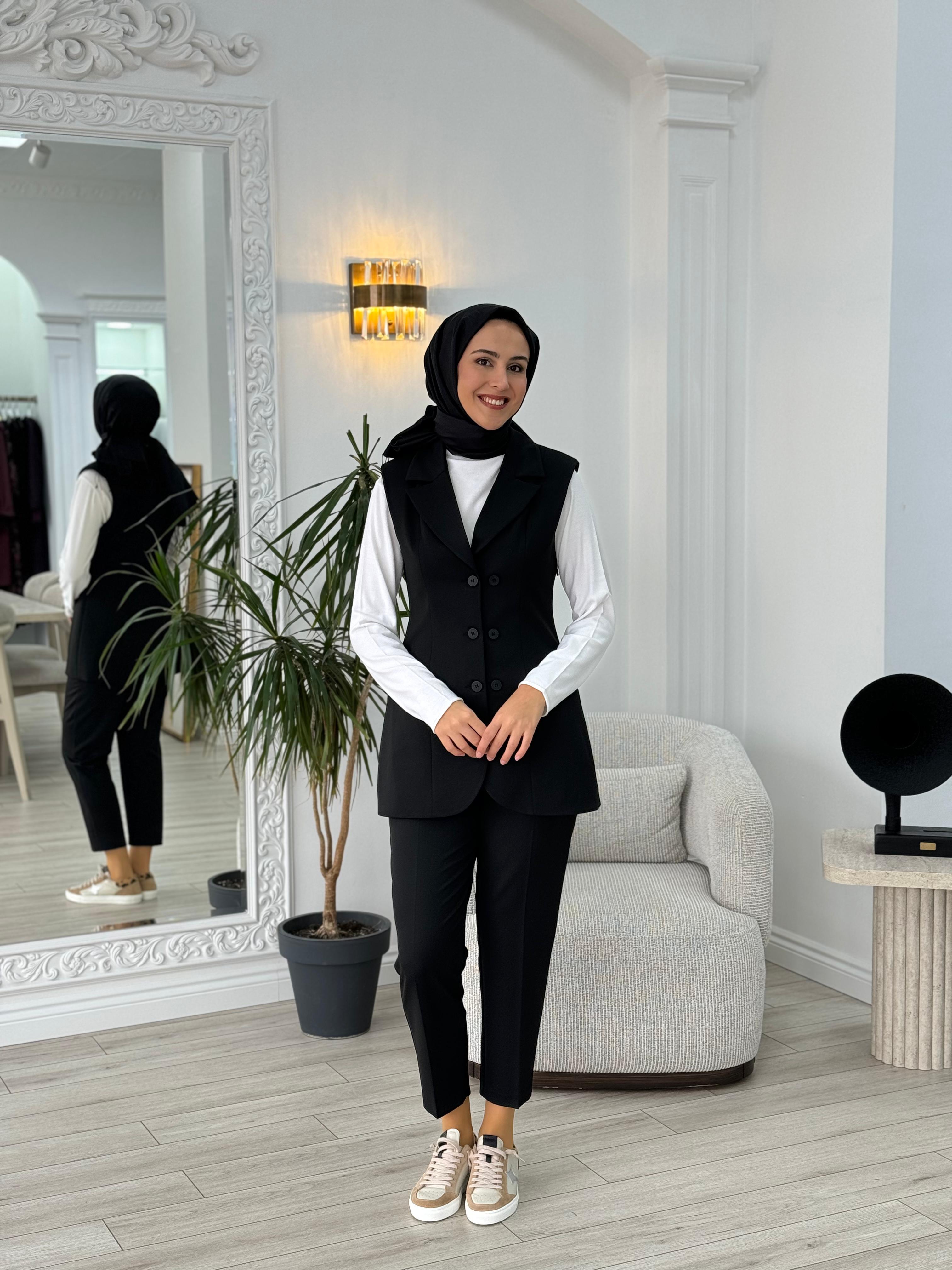 QOOQ  Pane Yelekli Takım 25fw627