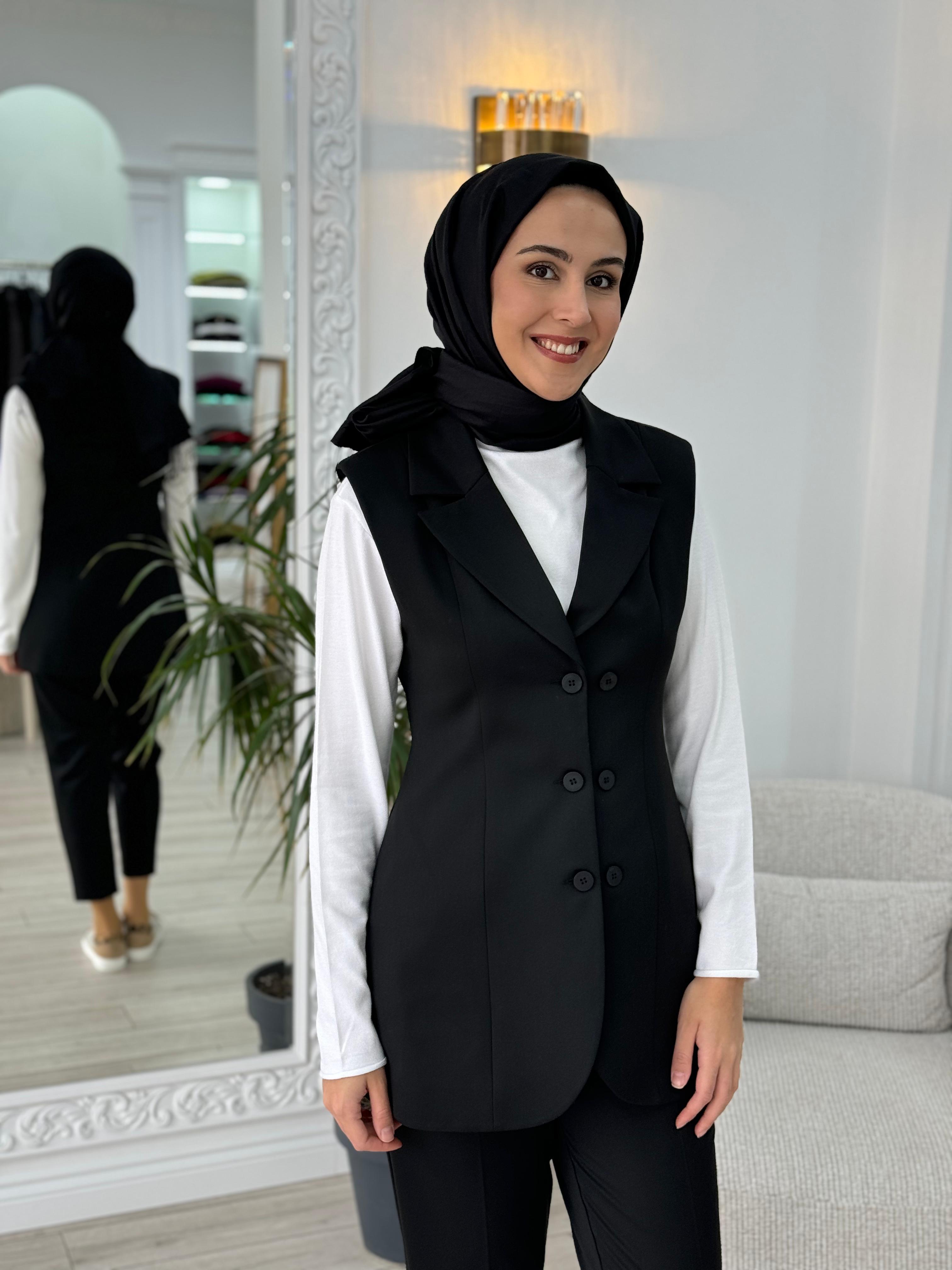 QOOQ  Pane Yelekli Takım 25fw627
