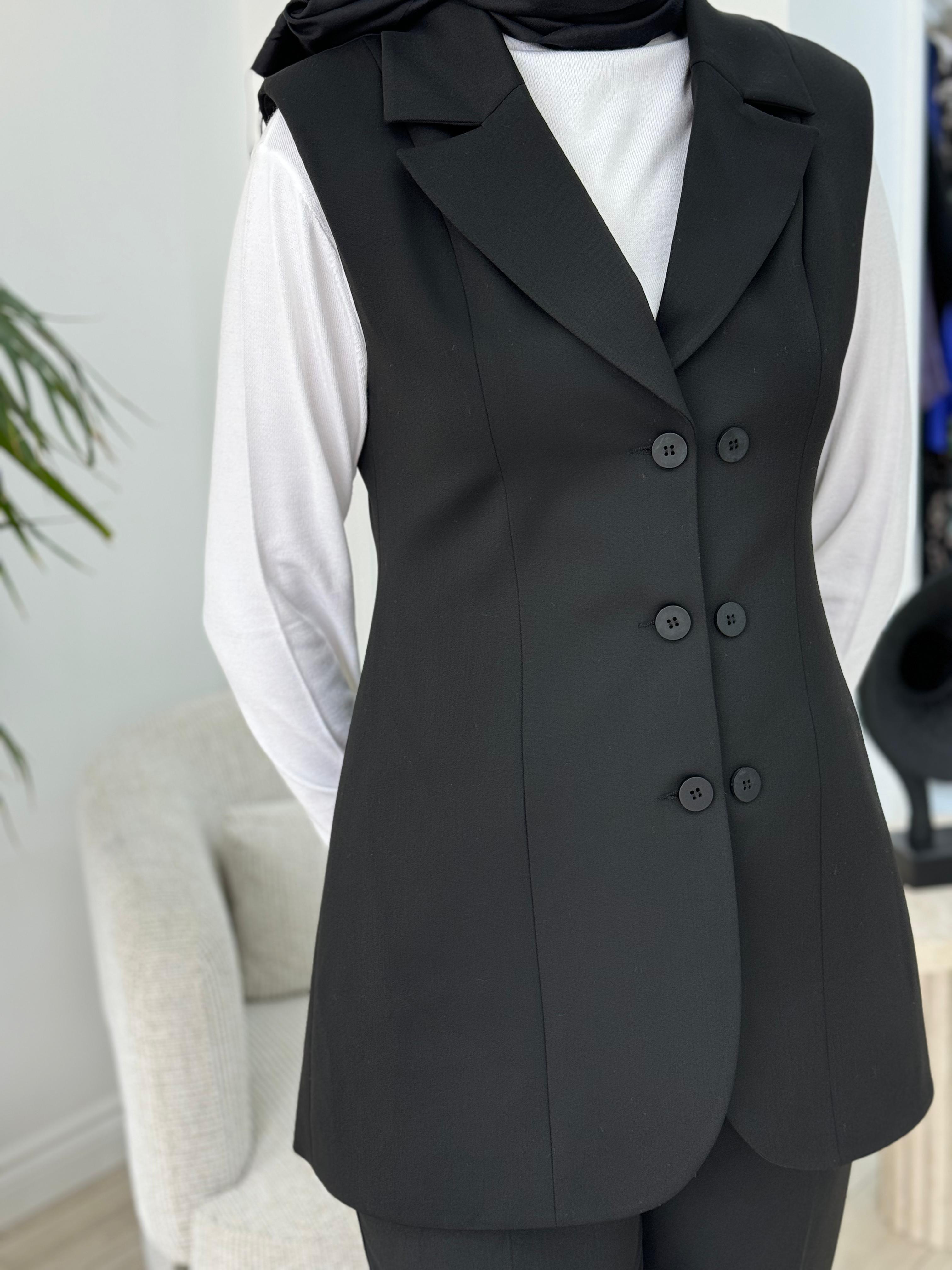 QOOQ  Pane Yelekli Takım 25fw627