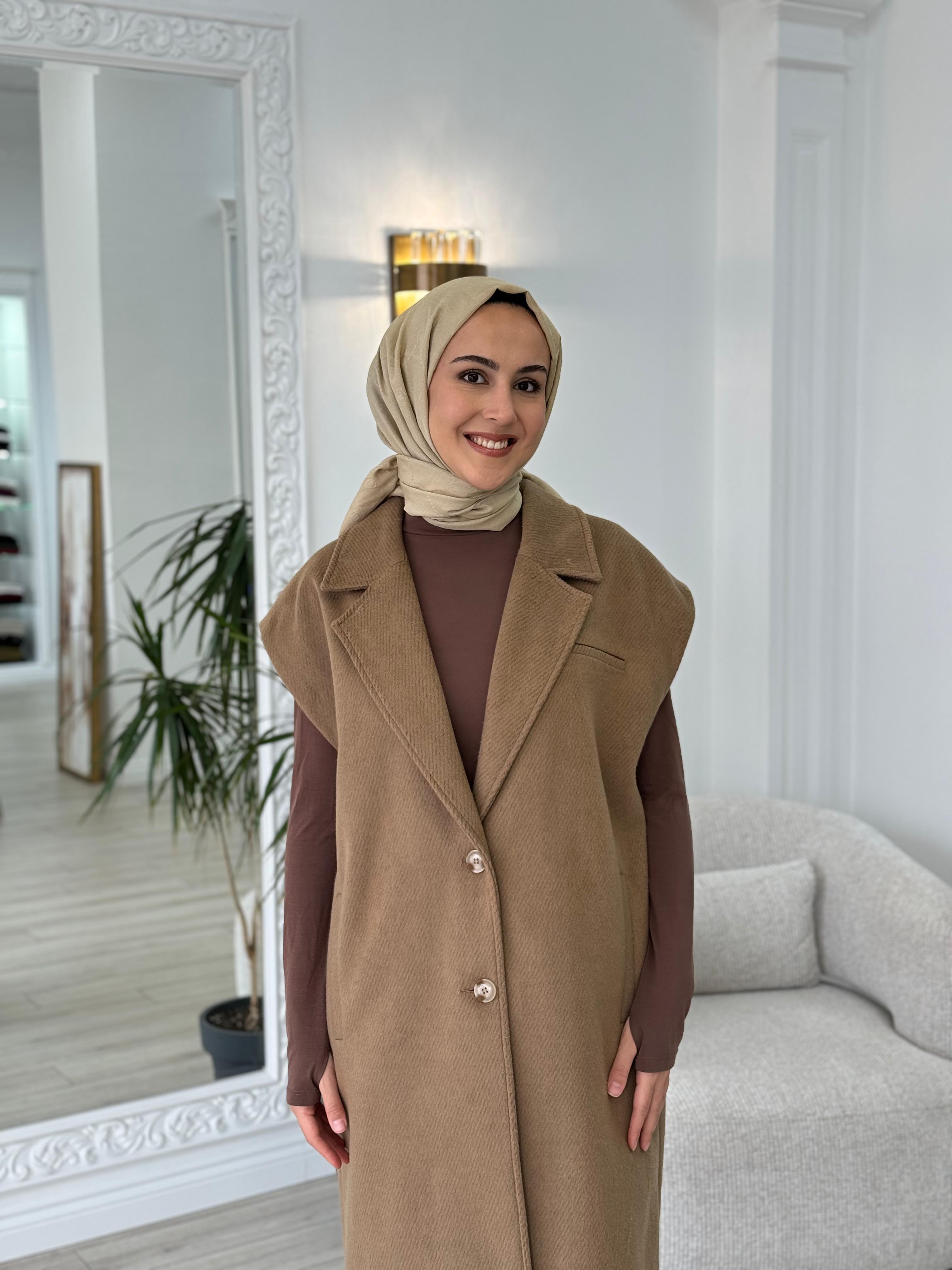 QOQQ Mendi Yelek 25fw629