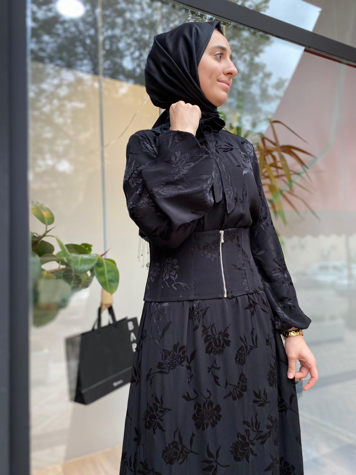 Senna Siyah Kendiliğinde Çiçek Desenli Abiye Elbise 3059S23