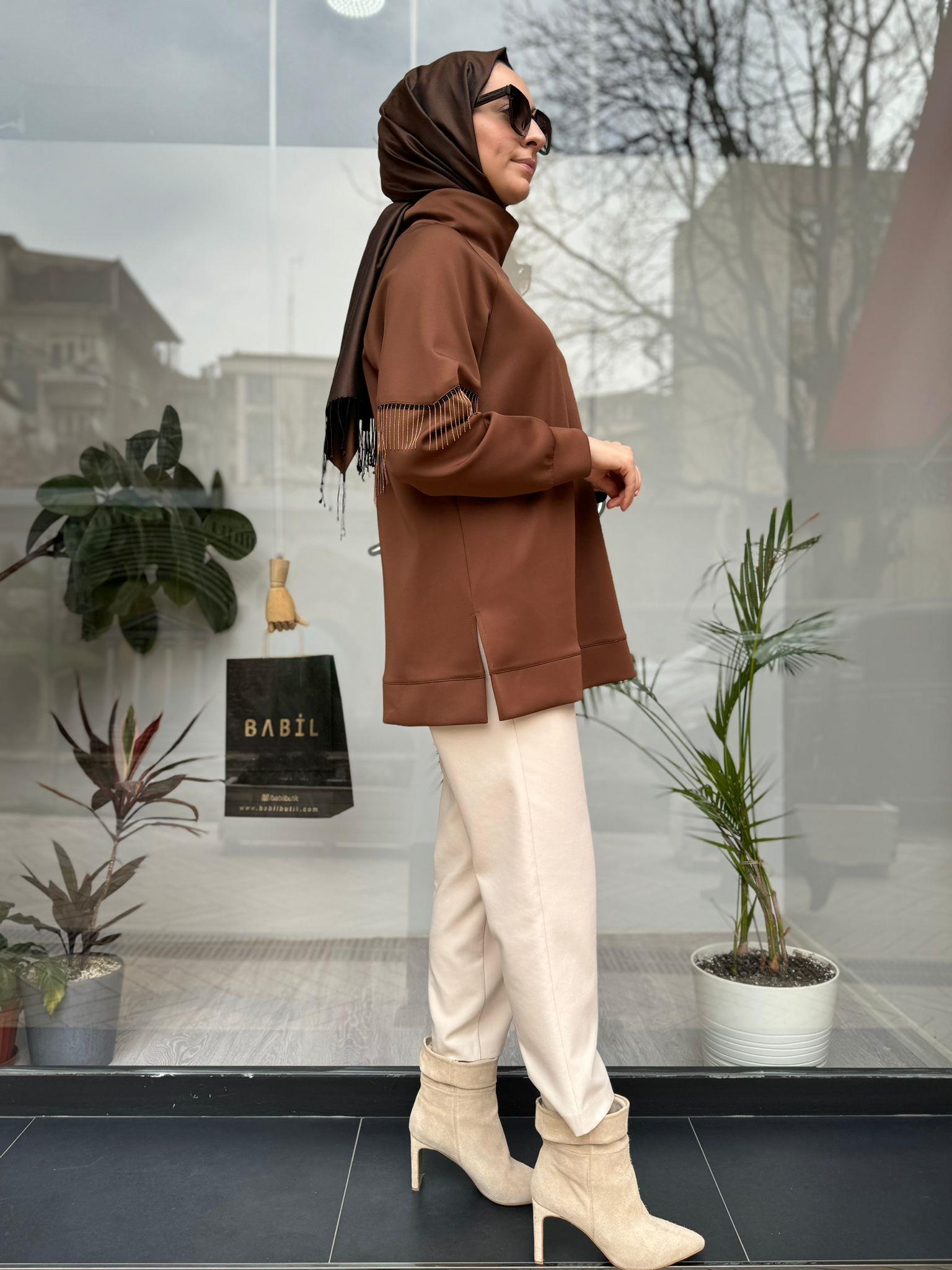 Venöve Shama Sweat Camel 24fwswe0015