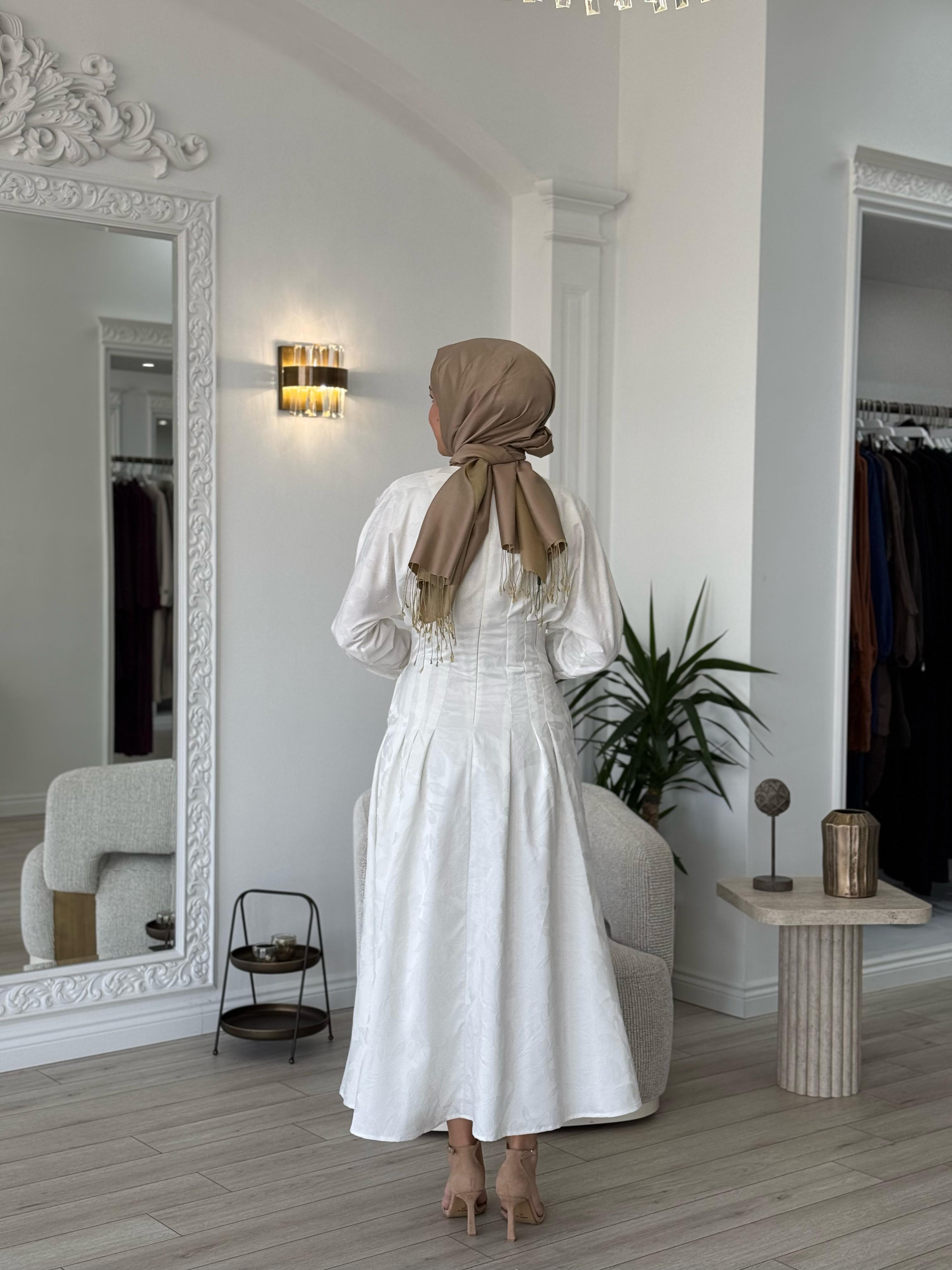 Vuu Çiçek Baskılı İşlemeli Elbise 25ssv4012