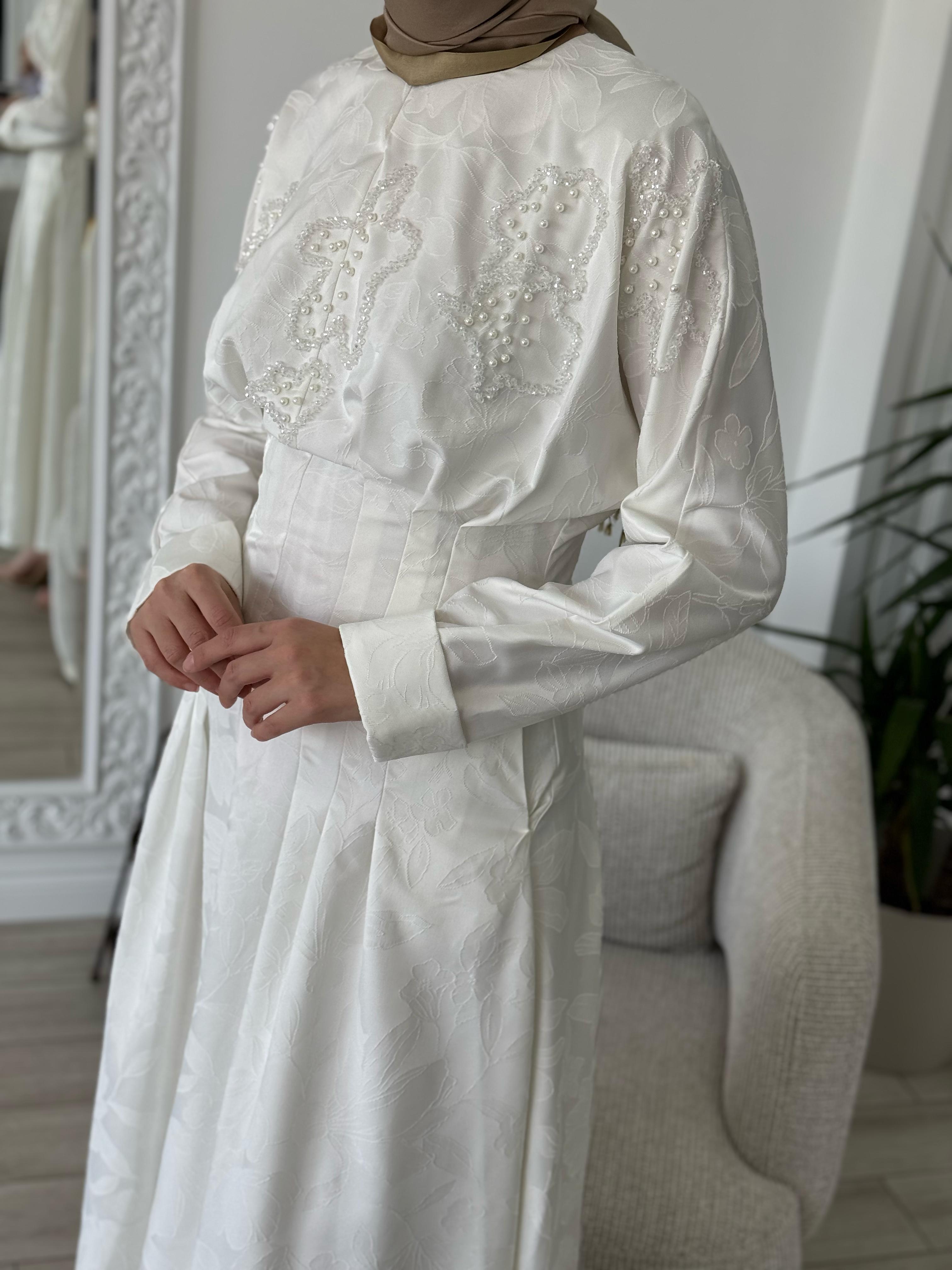 Vuu Çiçek Baskılı İşlemeli Elbise 25ssv4012