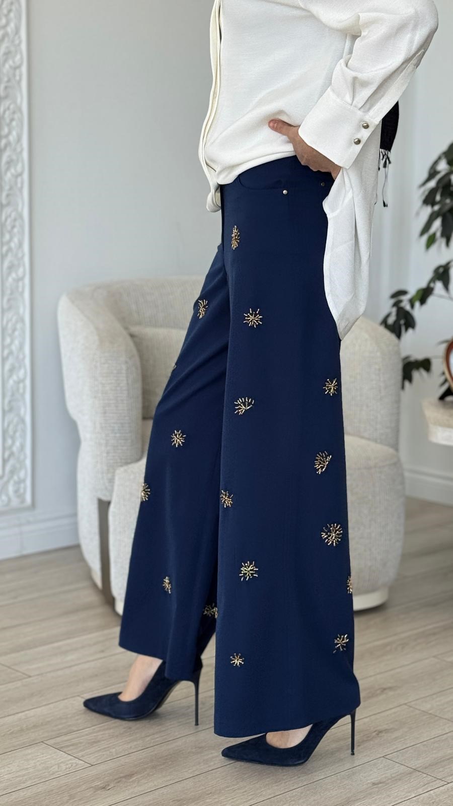 VUU İşlemeli Bol Denim Pantolon 26ss4047
