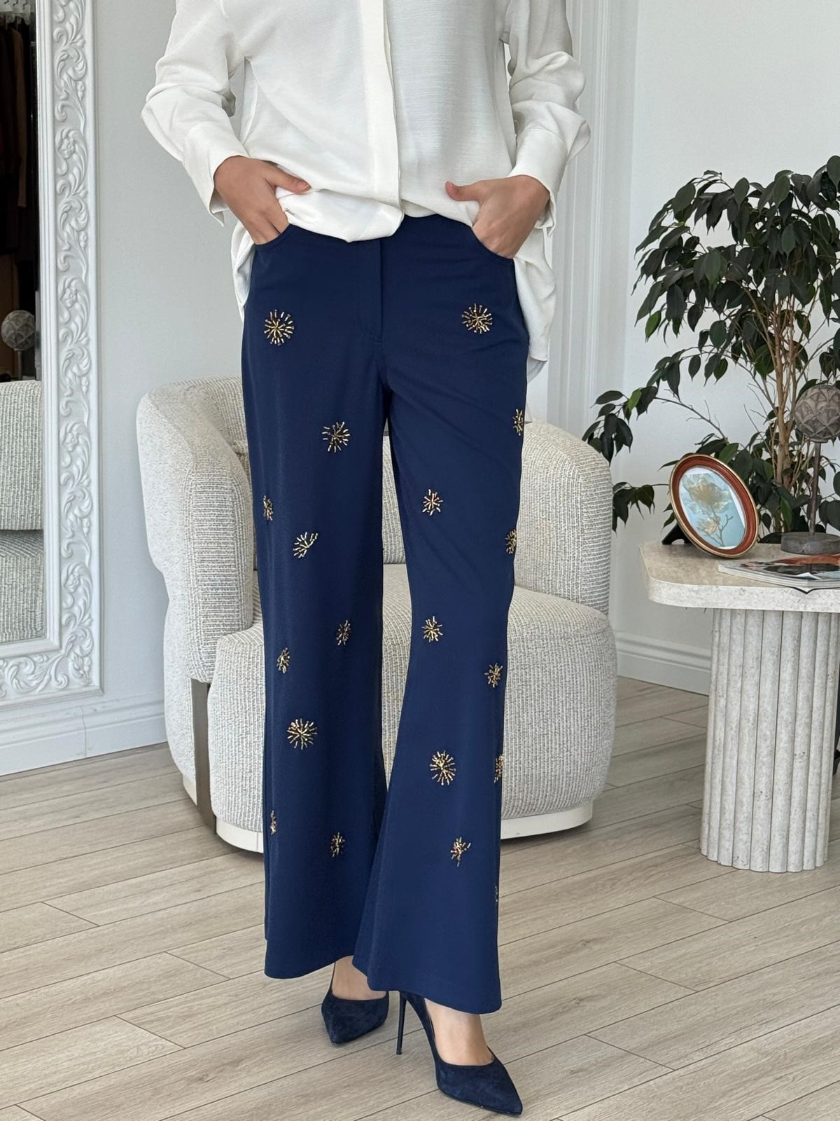 VUU İşlemeli Bol Denim Pantolon 26ss4047