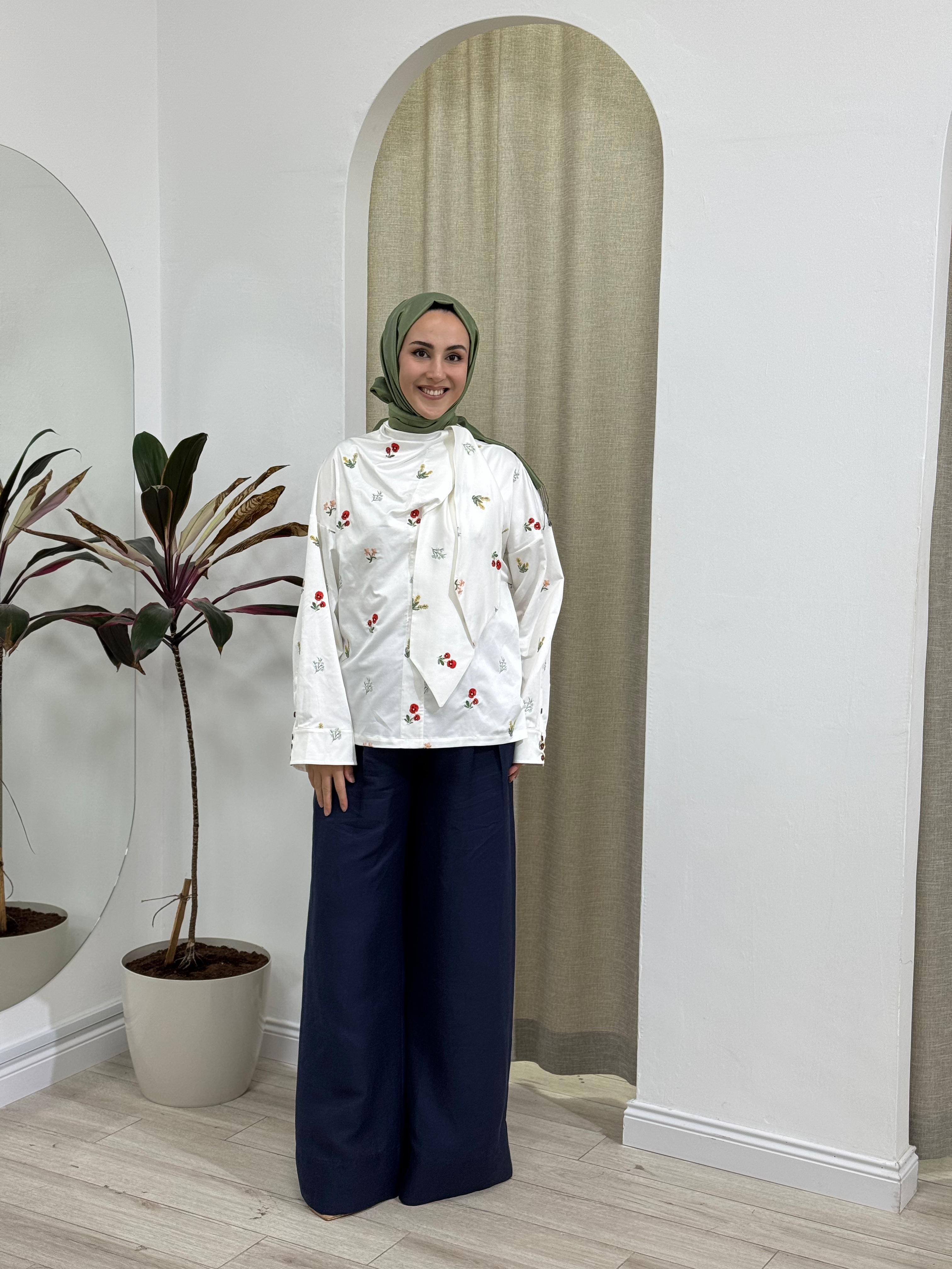 Vuu Kiraz Çiçekli Poplin Gömlek 25ssvb1026