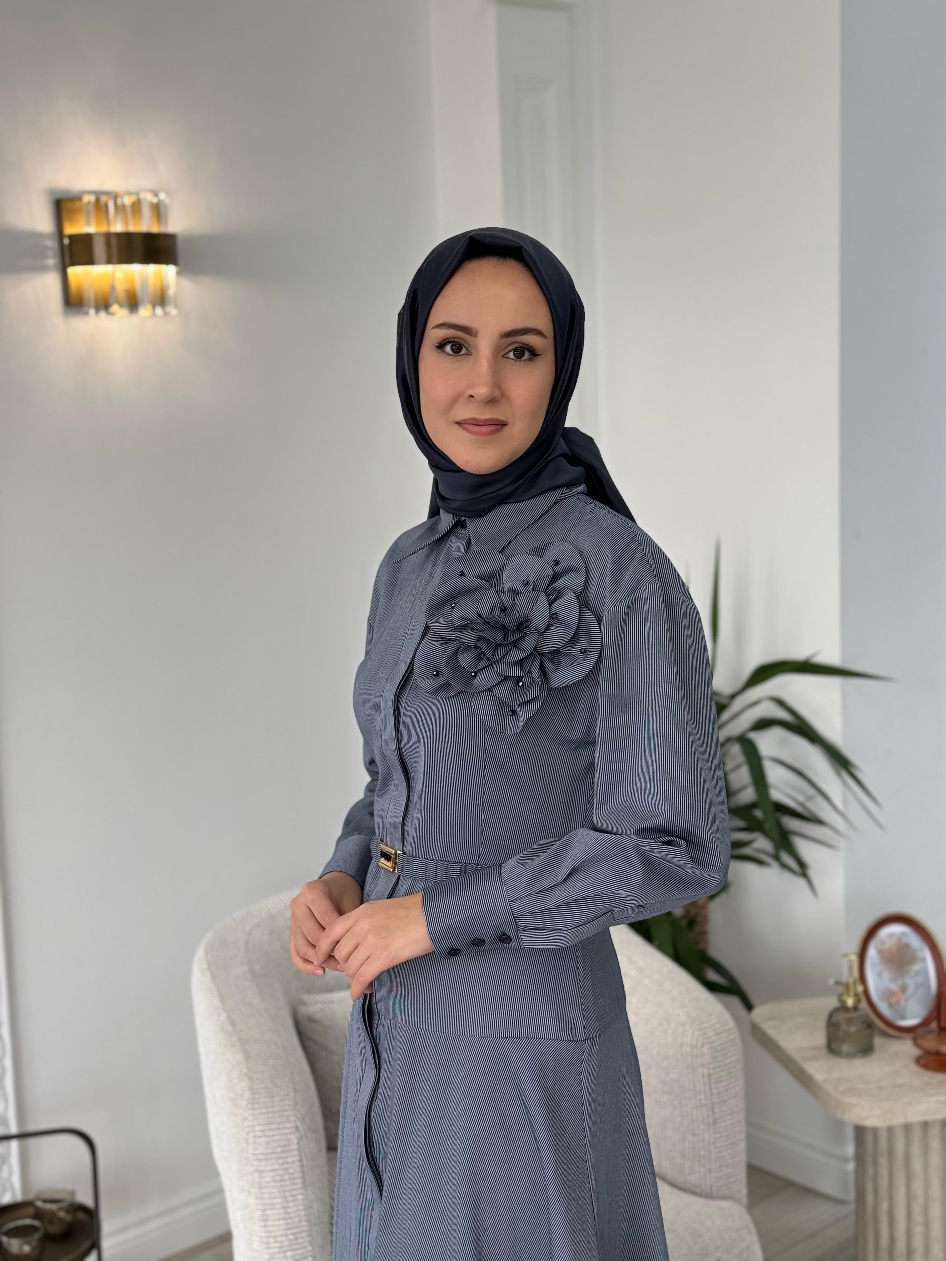 Vuu Yakası Güllü Çizgili Elbise Lacivert 25ssv4013