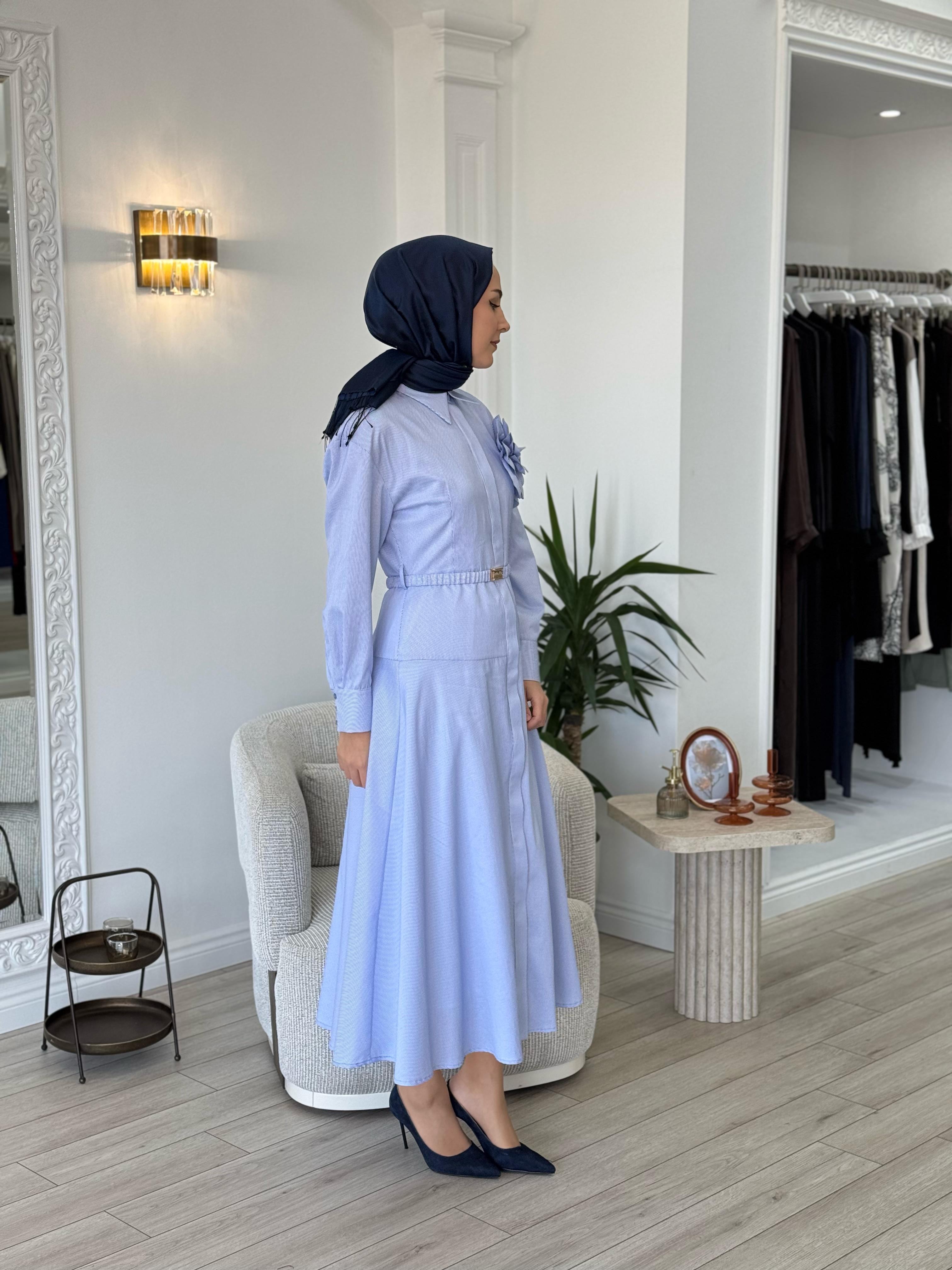 Vuu Yakası Güllü Çizgili Elbise Mavi 25ssv4013