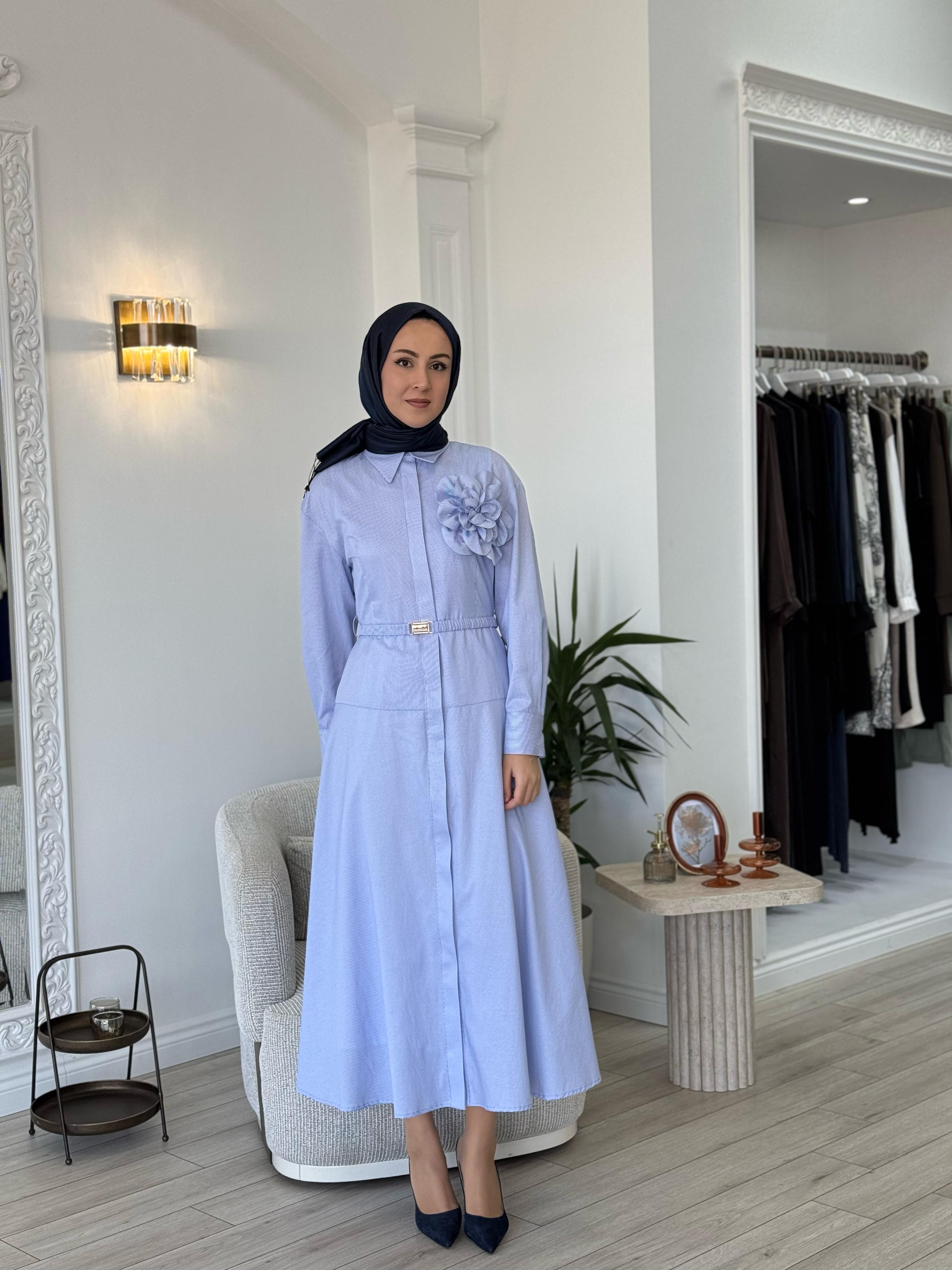 Vuu Yakası Güllü Çizgili Elbise Mavi 25ssv4013