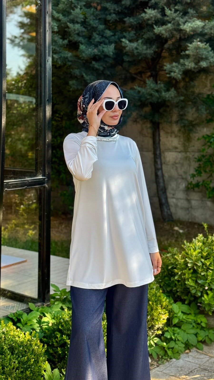 VUU Yakası Taşlı Uzun Kollu Bluz 26ss2017