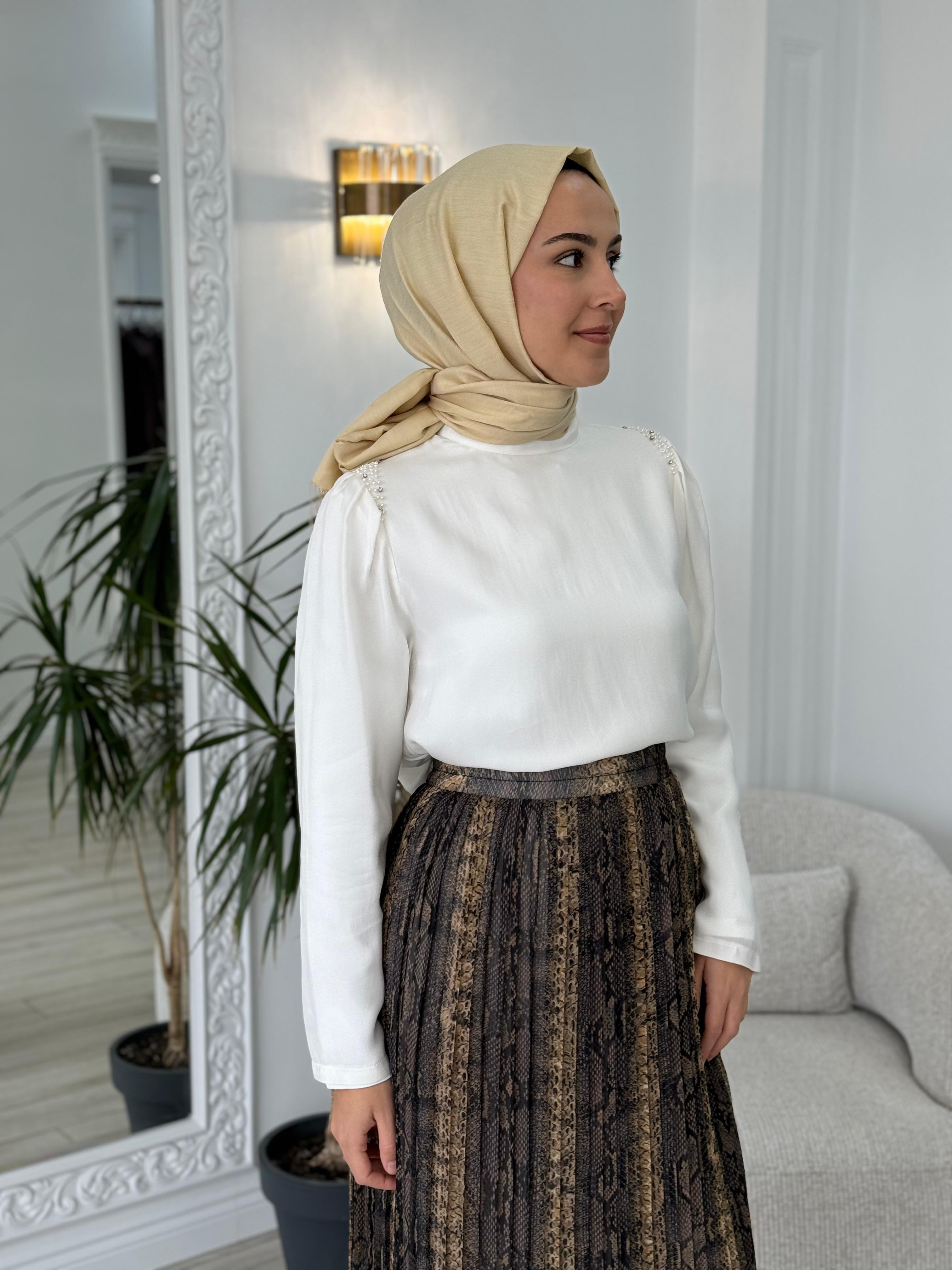 Zems Boncuk Detaylı Ekru Bluz 3242