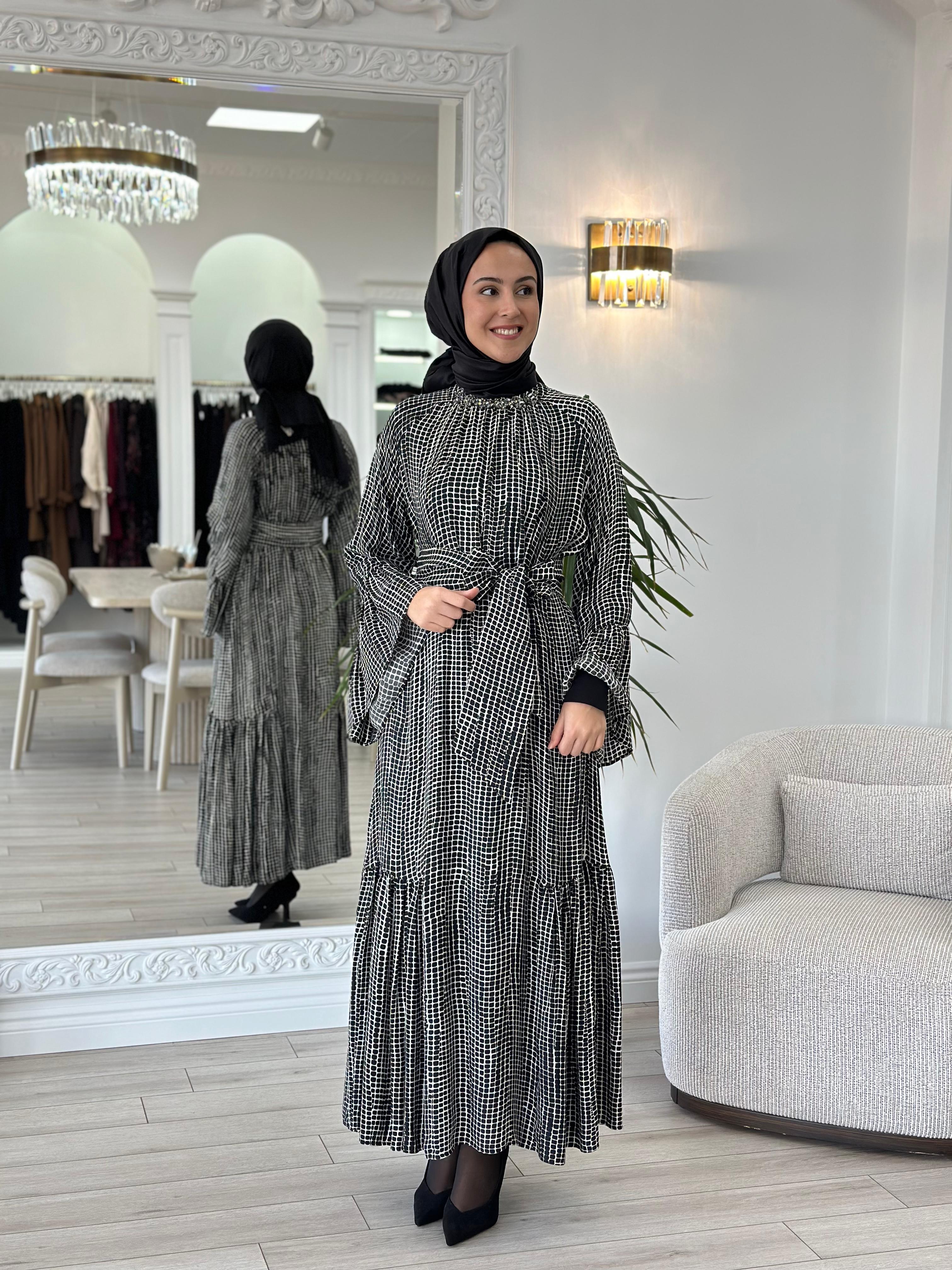 Zems Yakası Taşlı Elbise 2568