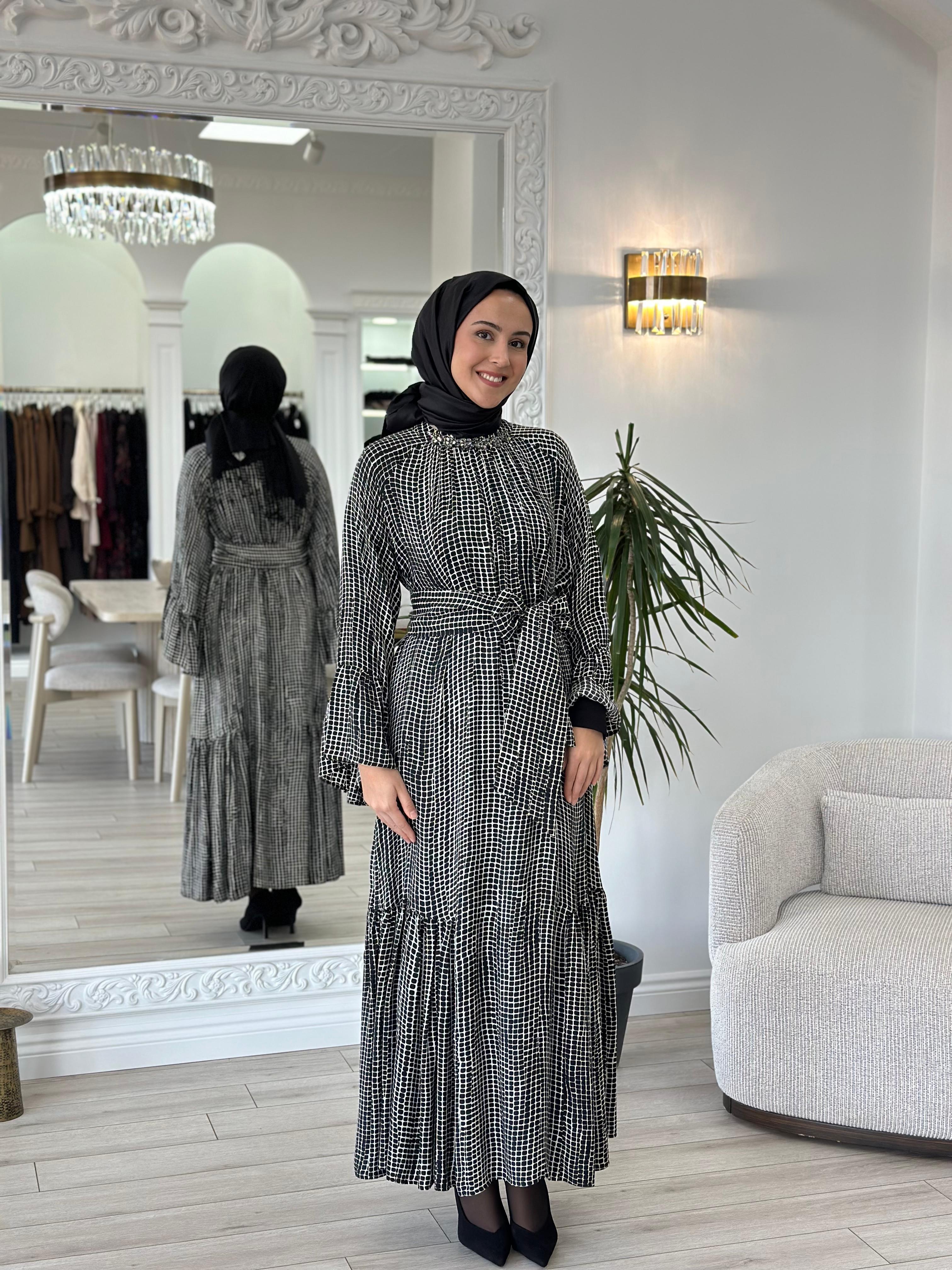 Zems Yakası Taşlı Elbise 2568
