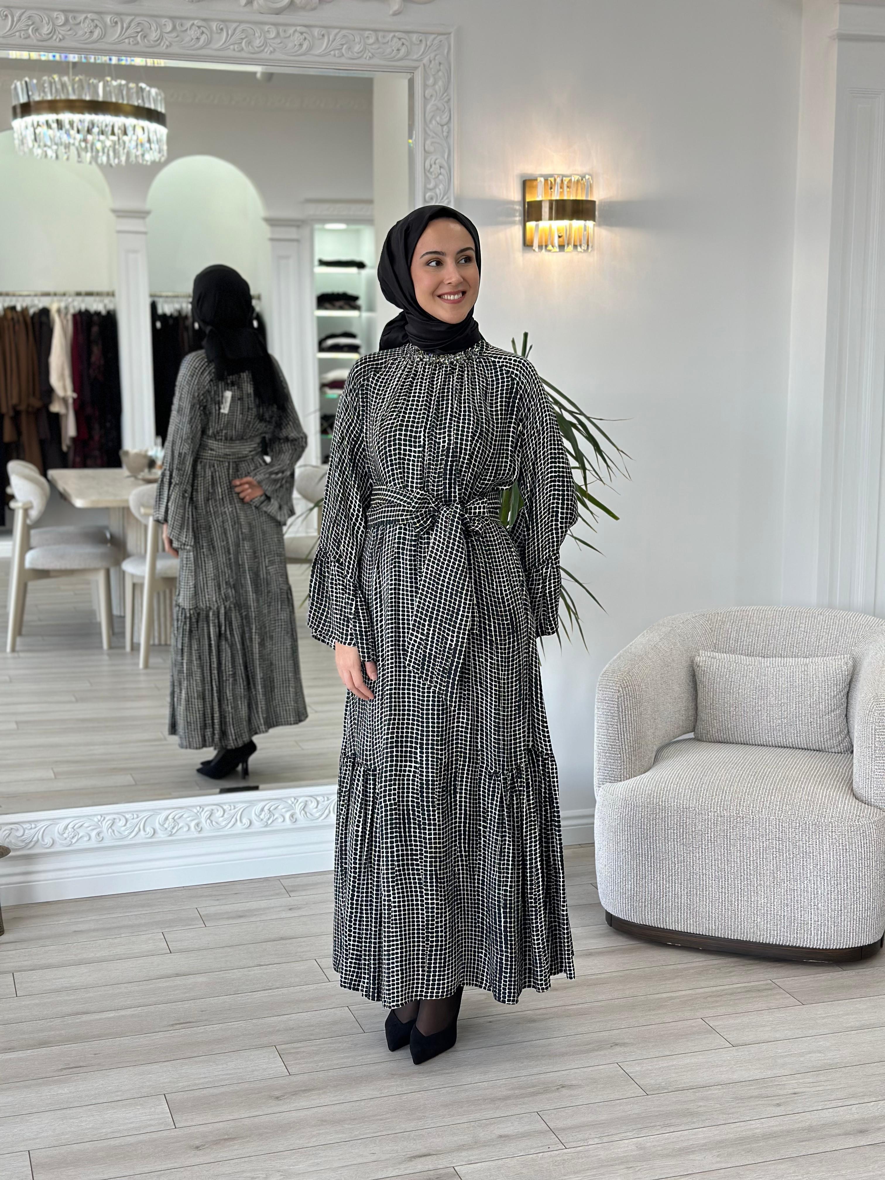 Zems Yakası Taşlı Elbise 2568