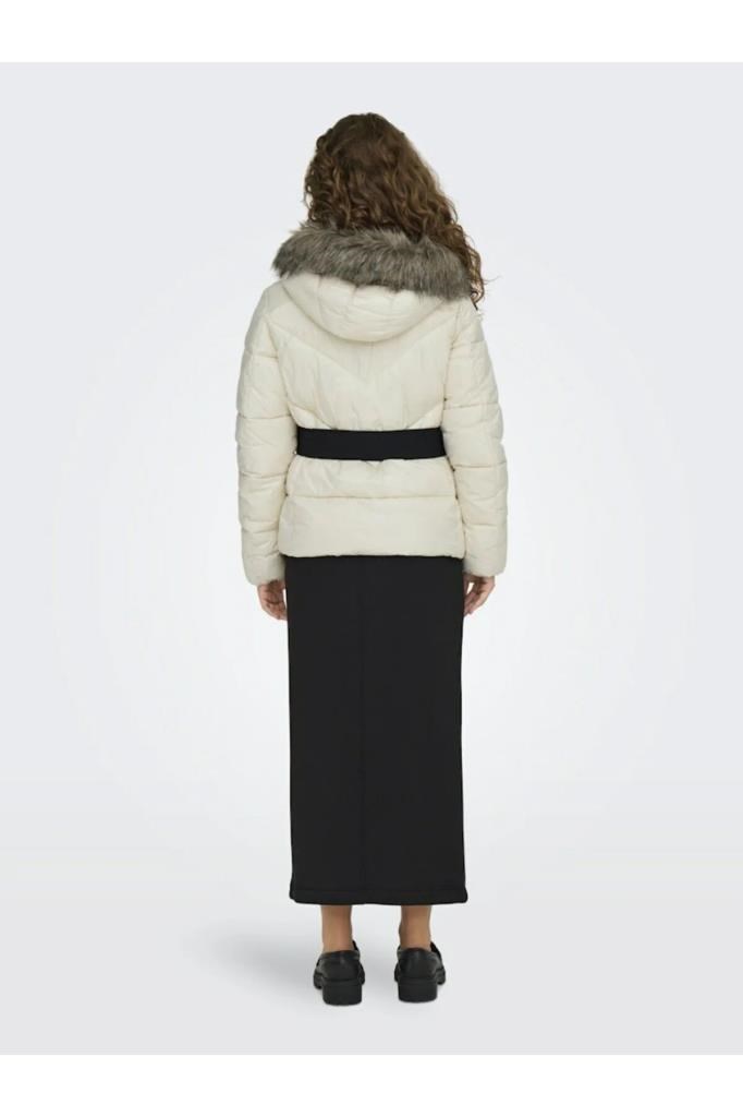 ONLY 15322003 ONLFEVER SHORT PUFFER BIRCH KADIN MONT