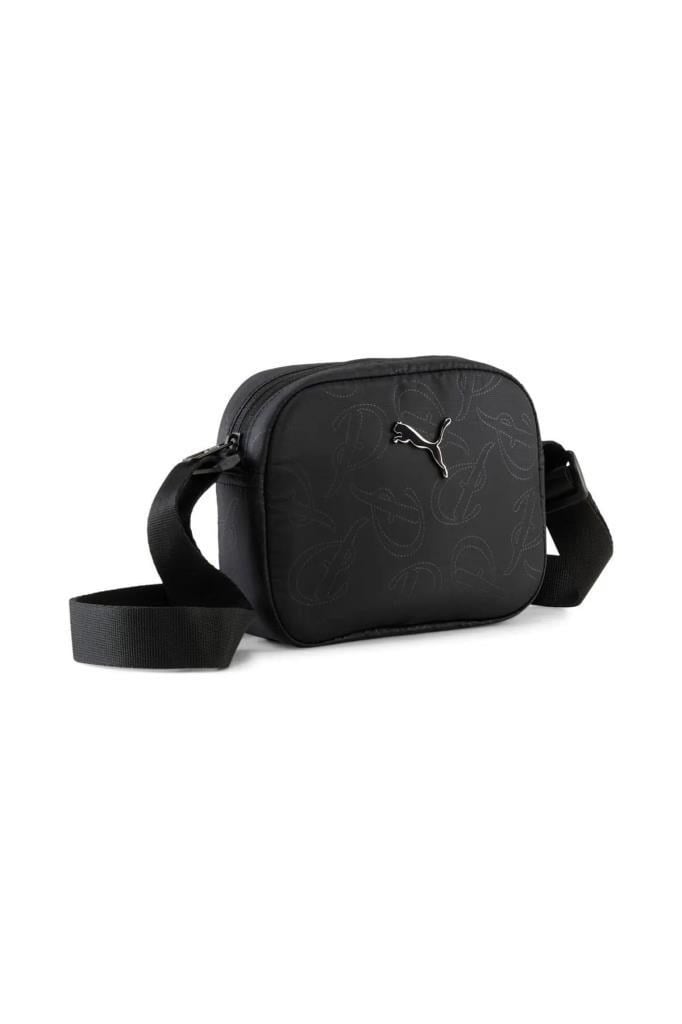 PUMA 09133807 POP CROSSBODY BAG BLACK SCRIPT AOP NS OMUZ ÇANTASI