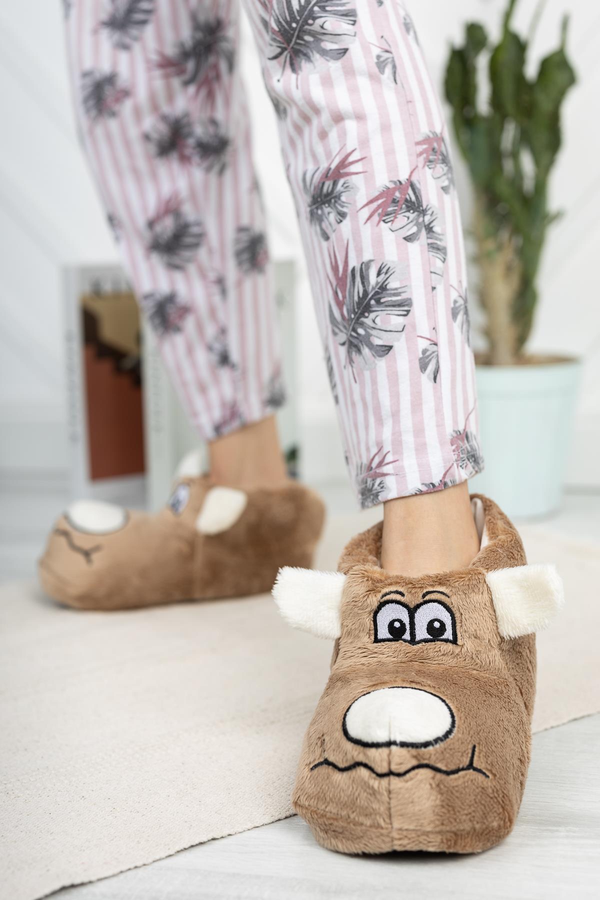 Modafrato CC-82 Unisex Hayvanlı Panduf Taraftar Peluş Taba