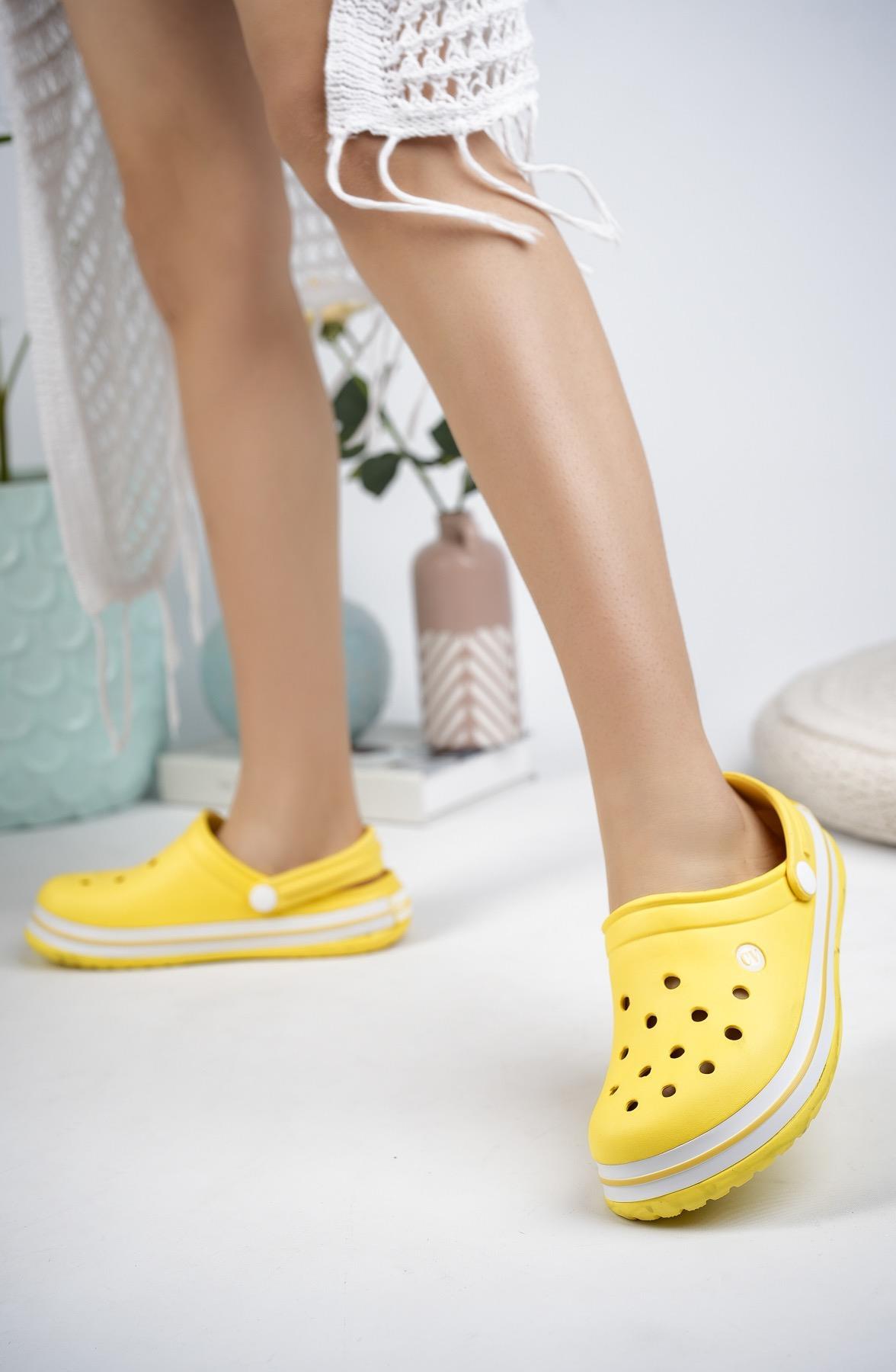 Modafrato CLOG Kapalı Unisex Terlik Sandalet Suya Dayanıklı Hastane Doktor Hemşire Terliği Sarı