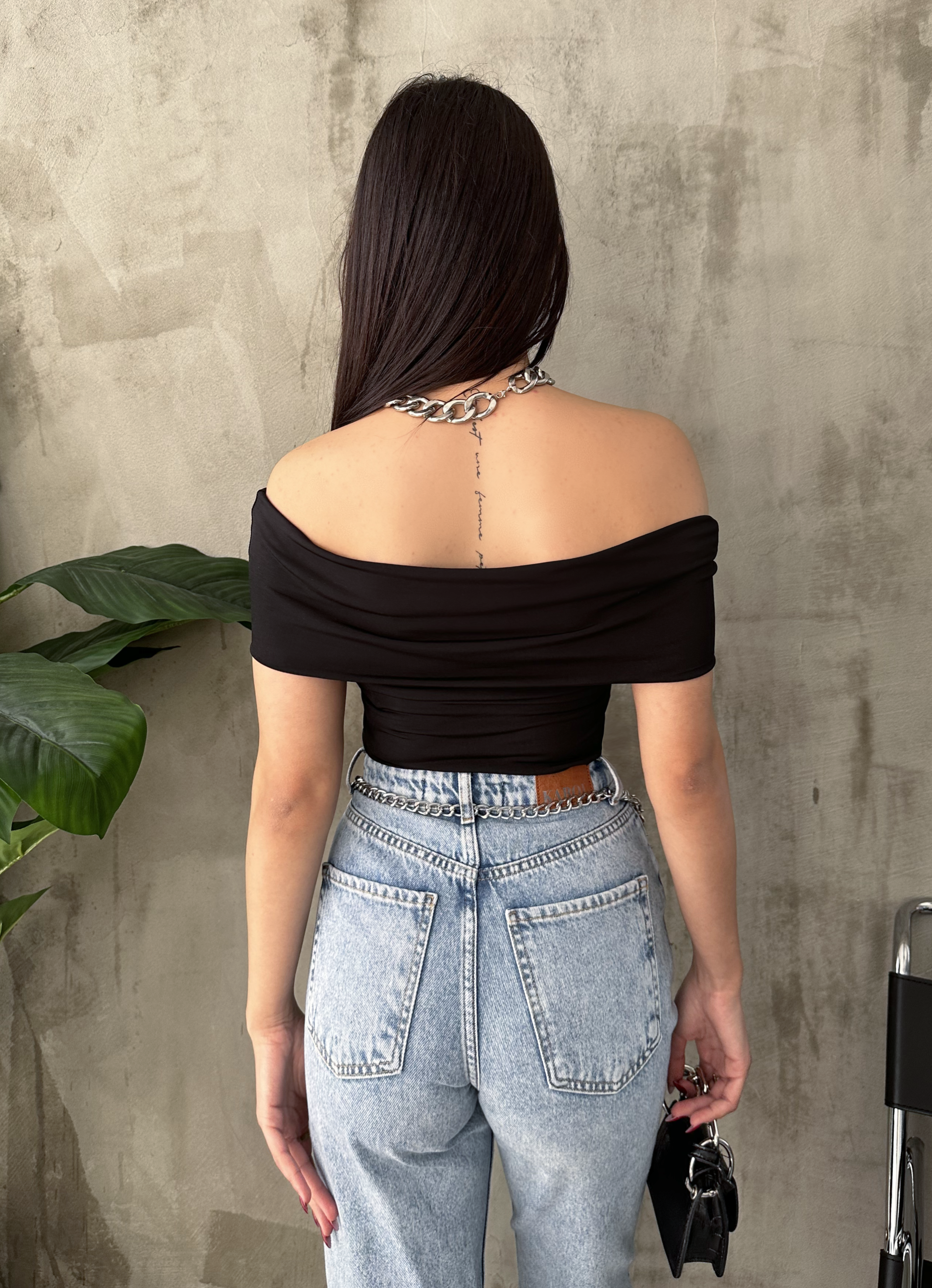 Madonna Yaka Kısa Kol Body Siyah