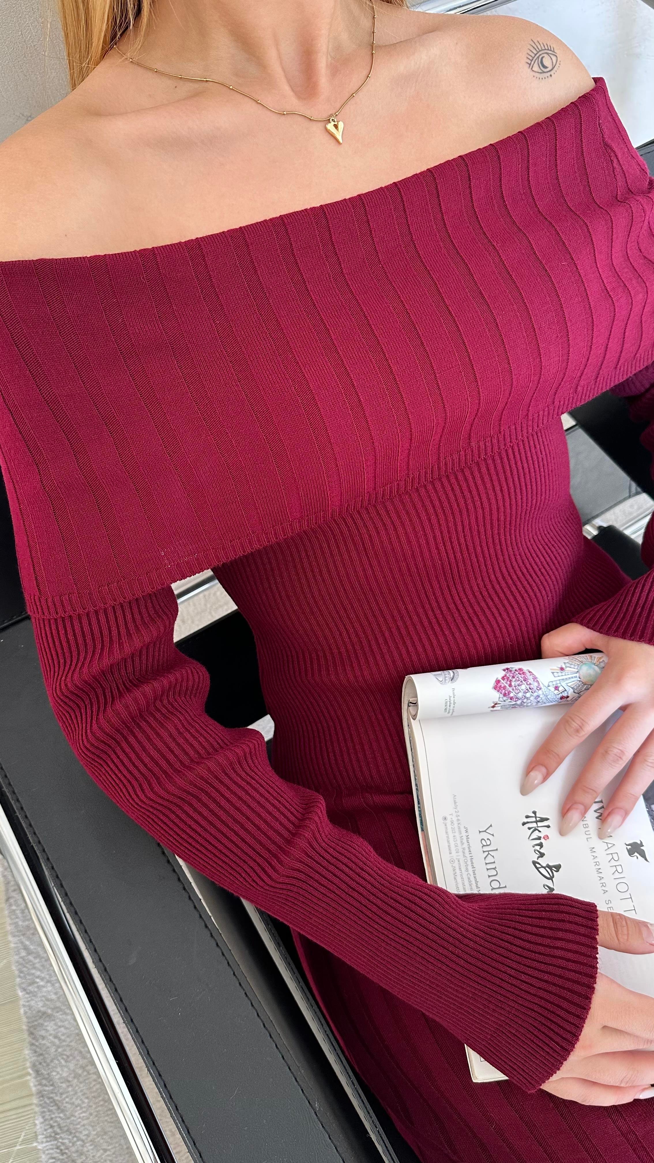 Madonna Yaka Likralı Elbise Bordo 