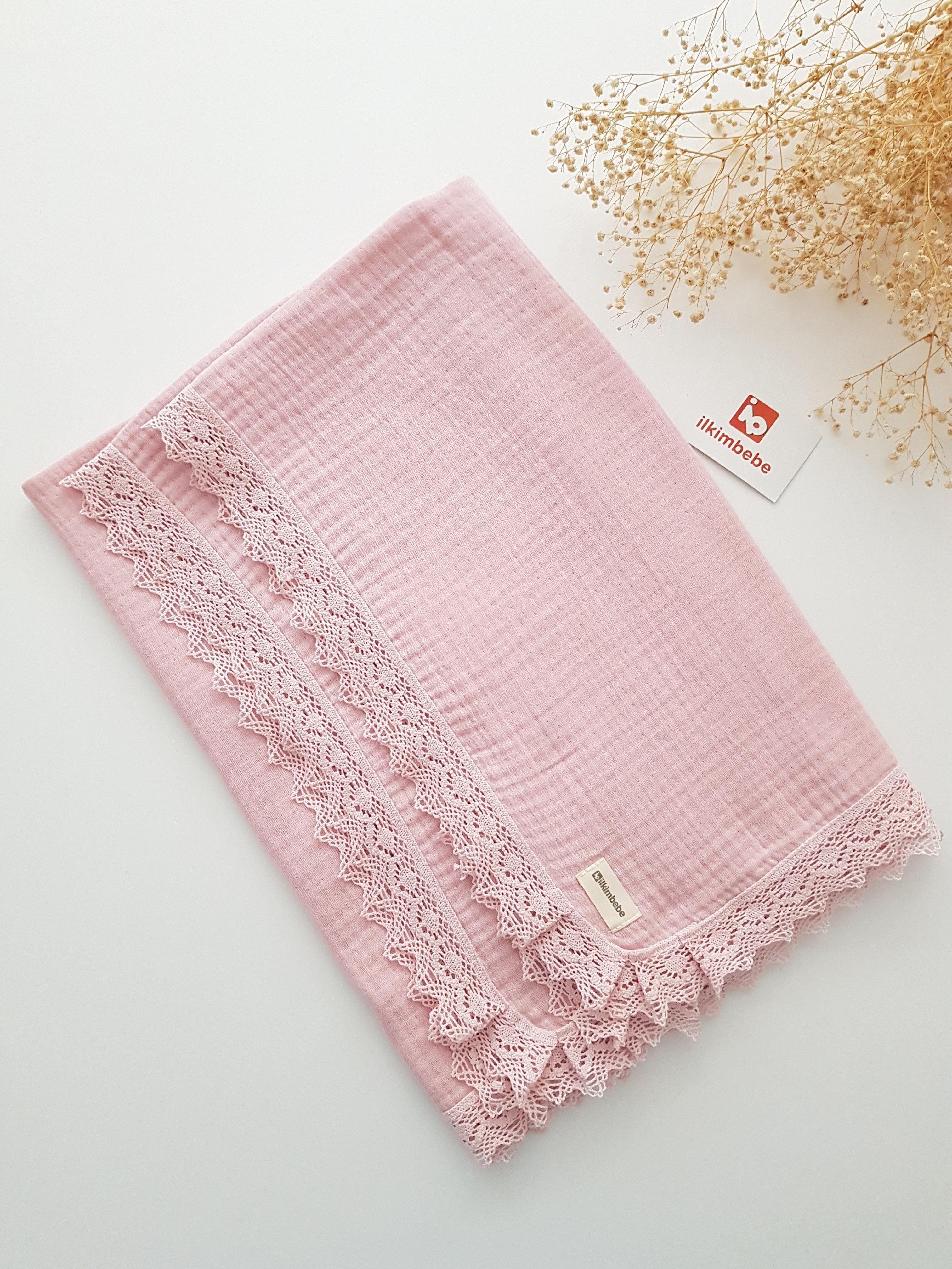 4 Katlı Dantelli Müslin Bebek Battaniyesi 100x100 - 4 Katlı Müslin Battaniye