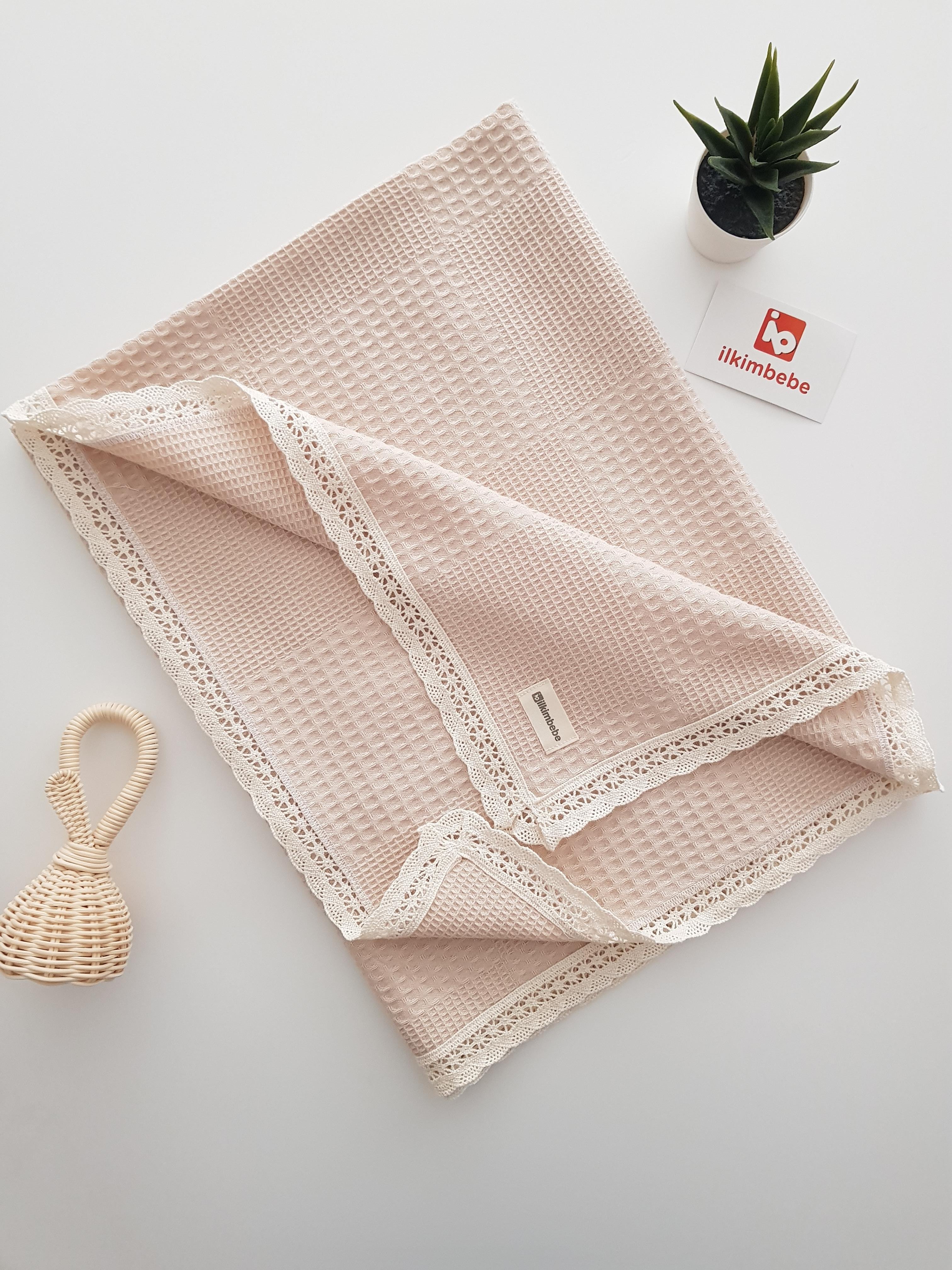 Dantelli Pike Bebek Battaniyesi 85x90 - BATTANİYE&ALT AÇMA