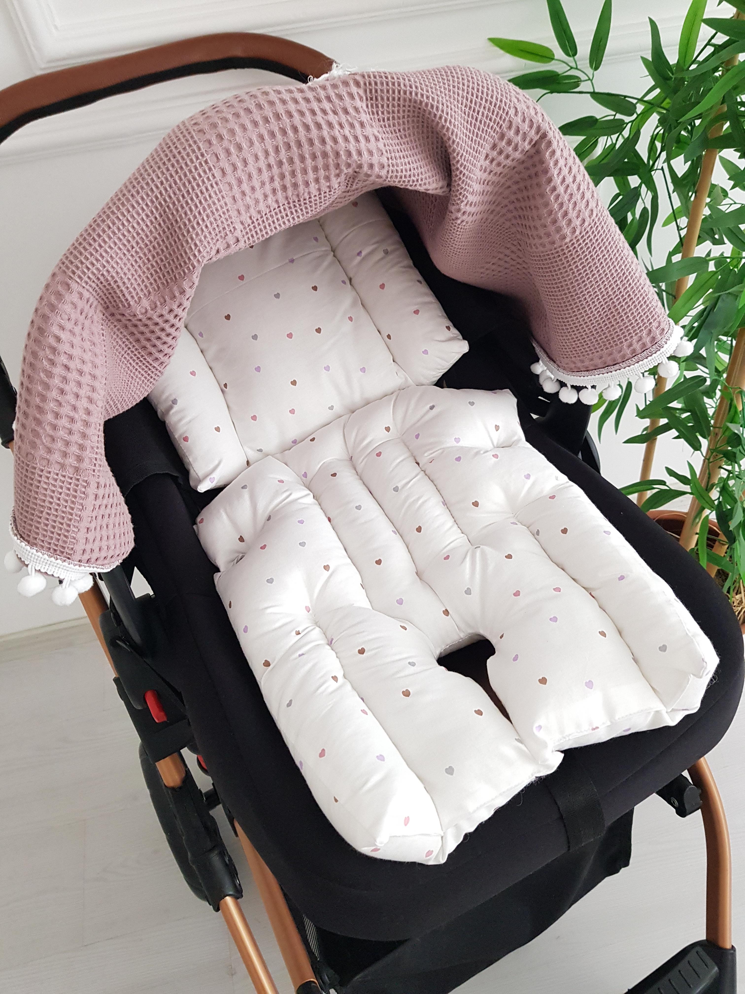 Düz Renk Ponponlu Pikeli Fermuarlı Bebek Puset Örtüsü ve Kalpli Puset Minderi - BATTANİYE&ALT AÇMA