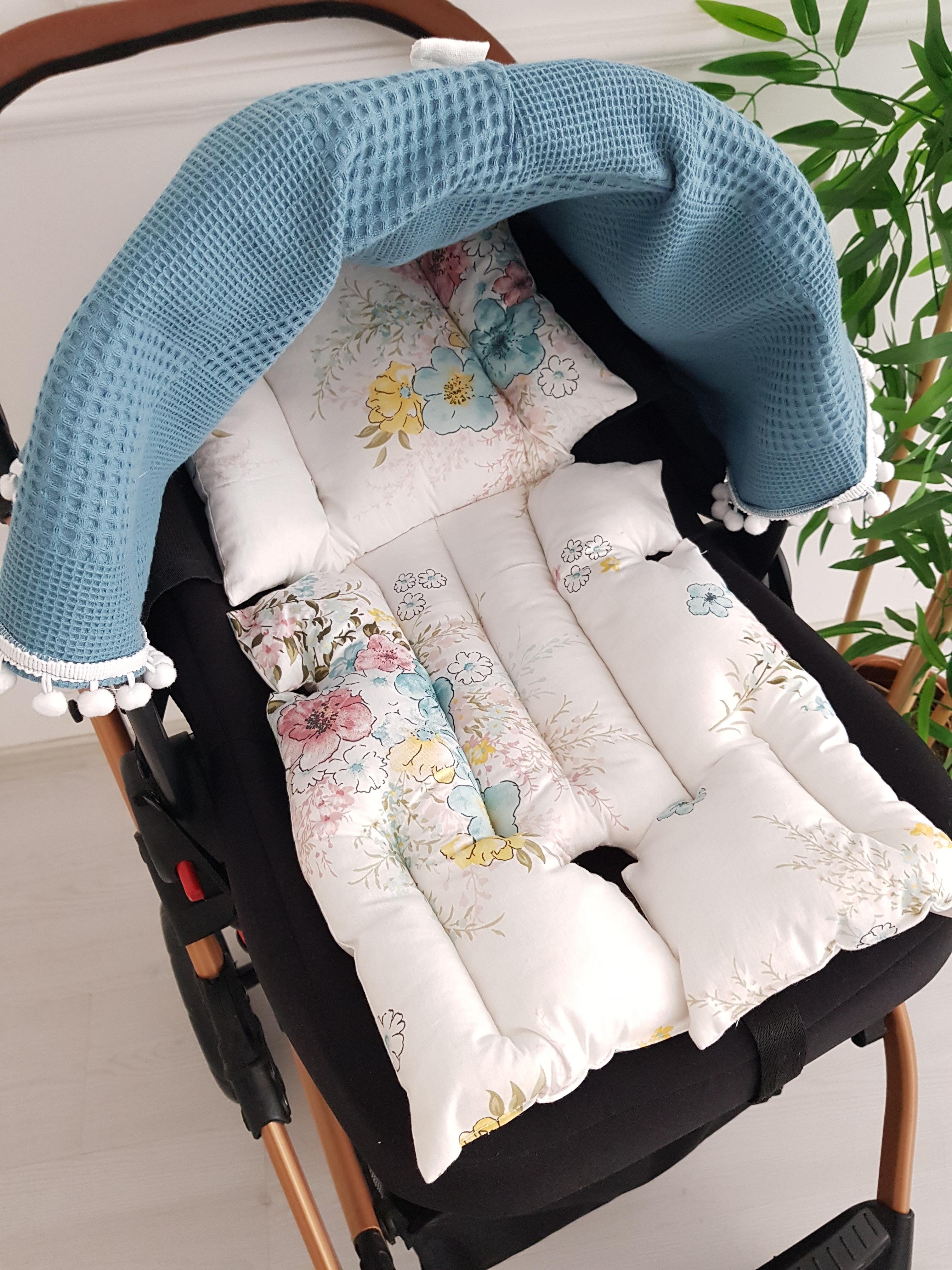 Düz Renk Ponponlu Pikeli Fermuarlı Bebek Puset Örtüsü ve Çiçekli Puset Minderi - BATTANİYE&ALT AÇMA