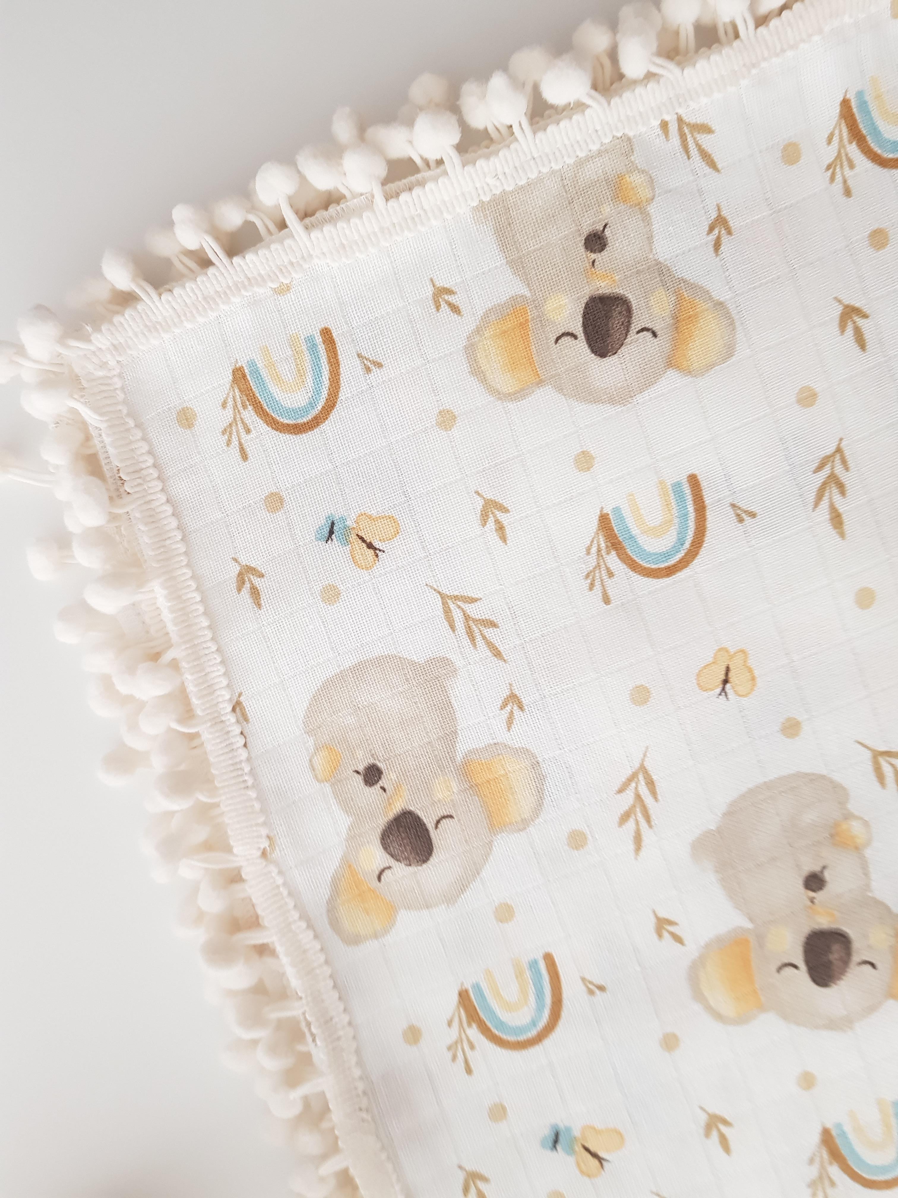Koala Ponponlu Müslin Bebek Battaniyesi 85x90 - BATTANİYE&ALT AÇMA