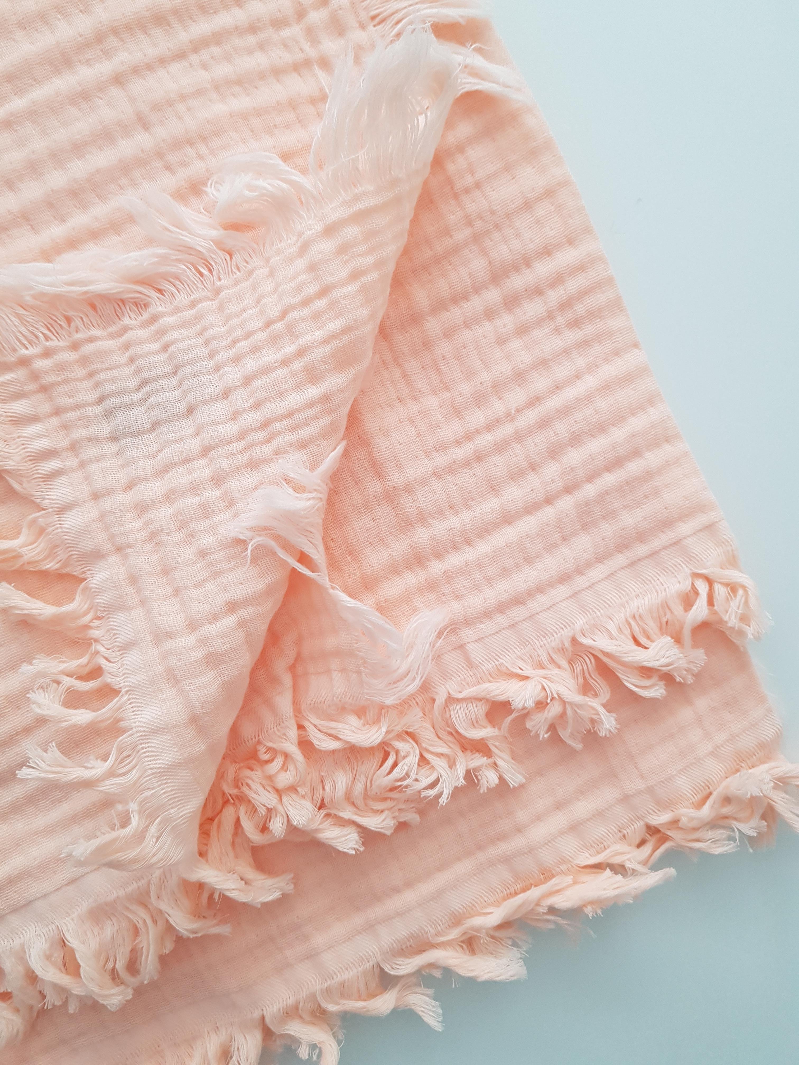 Püsküllü Çift Katlı Müslin Bebek Battaniyesi 120x120 - Çift Katlı Müslin Battaniye