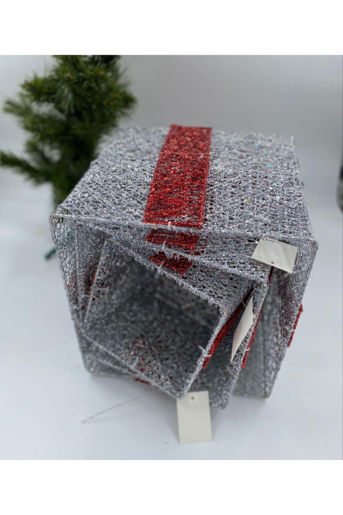Lüks Yılbaşı Christmas 3lü Simli Gümüş Kırmızı Fiyonklu Metal Hediye Paketi Seti Çam Ağacı Dekor Süs