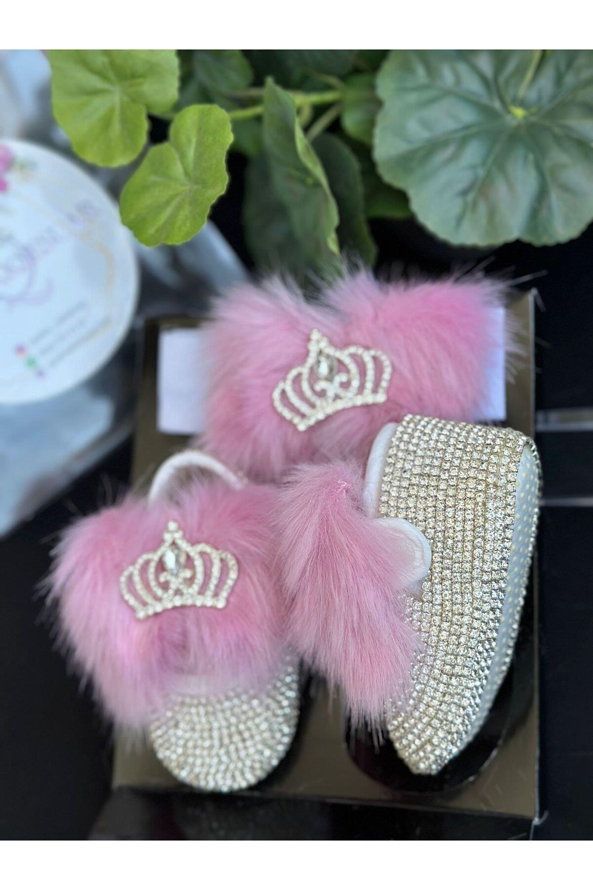 Marka moda özel tasarım lüks tüylü metal prenses broşlu bebek taşlı ayakkabı saç bantı set pembe