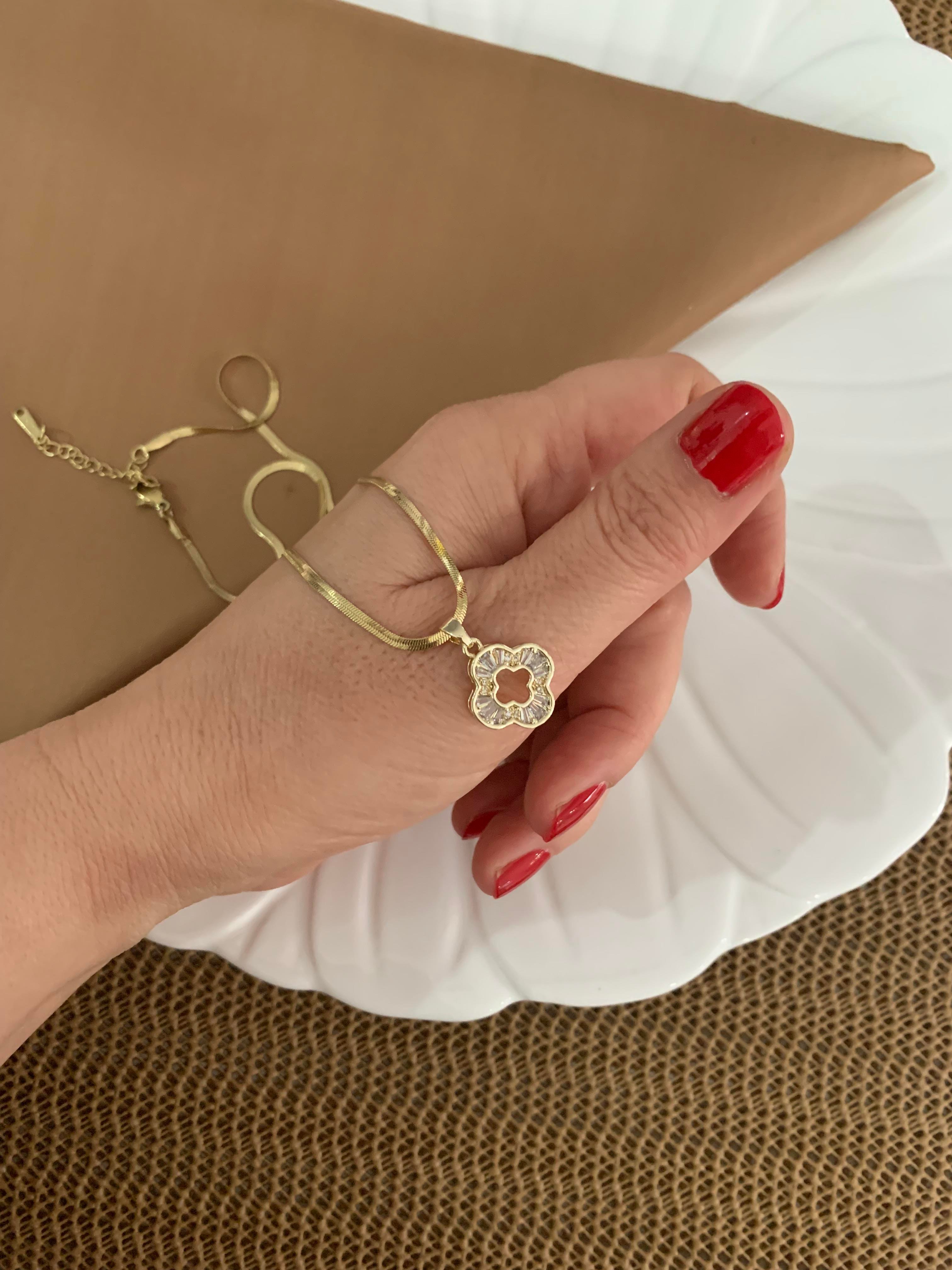 Çelik Gold İtalyan Zincir Baget Taşlı Yonca Kolye