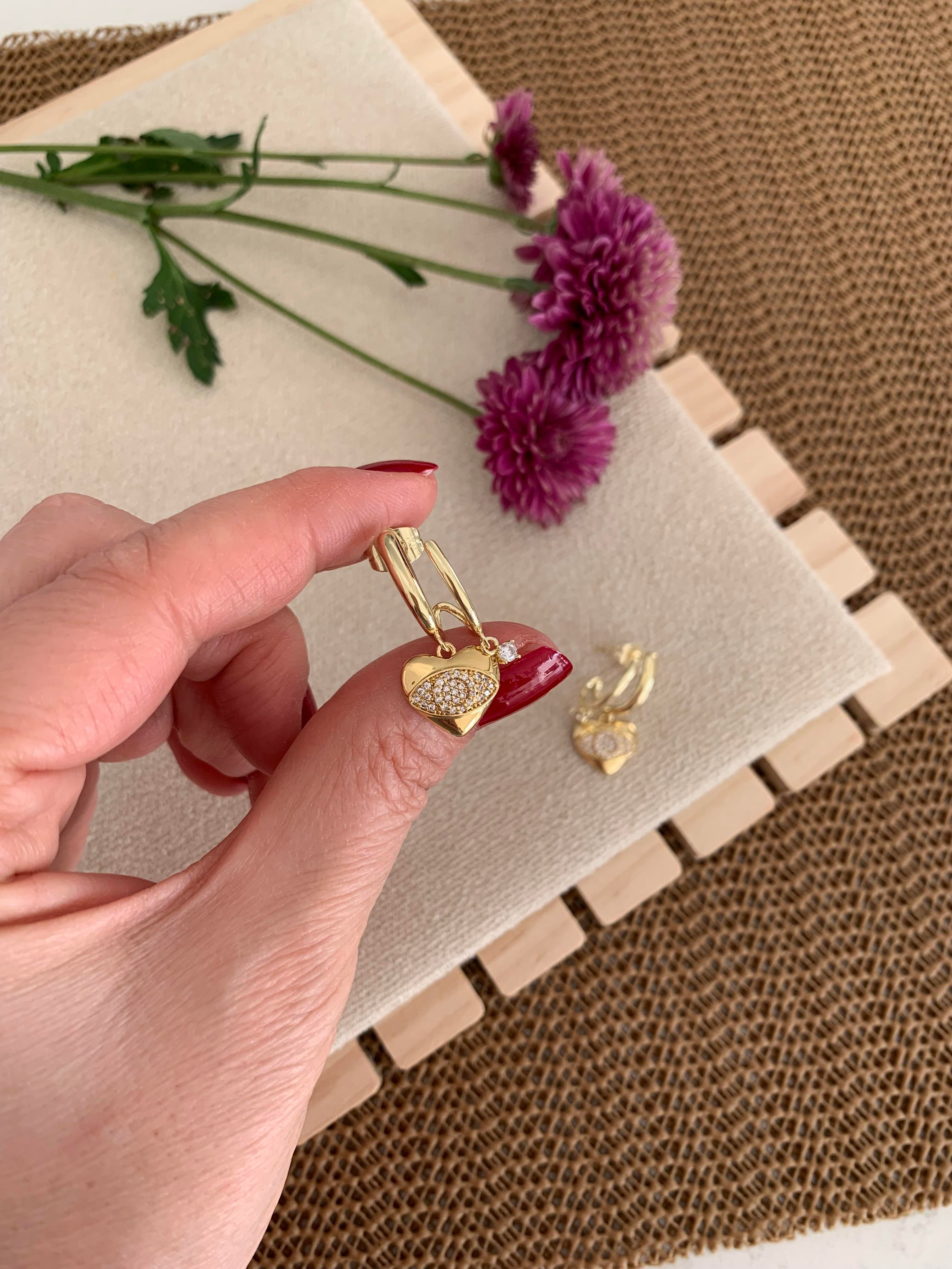 Vip 14k Zirkon Taşlı Kalp Göz Sallantılı Tasarım Küpe