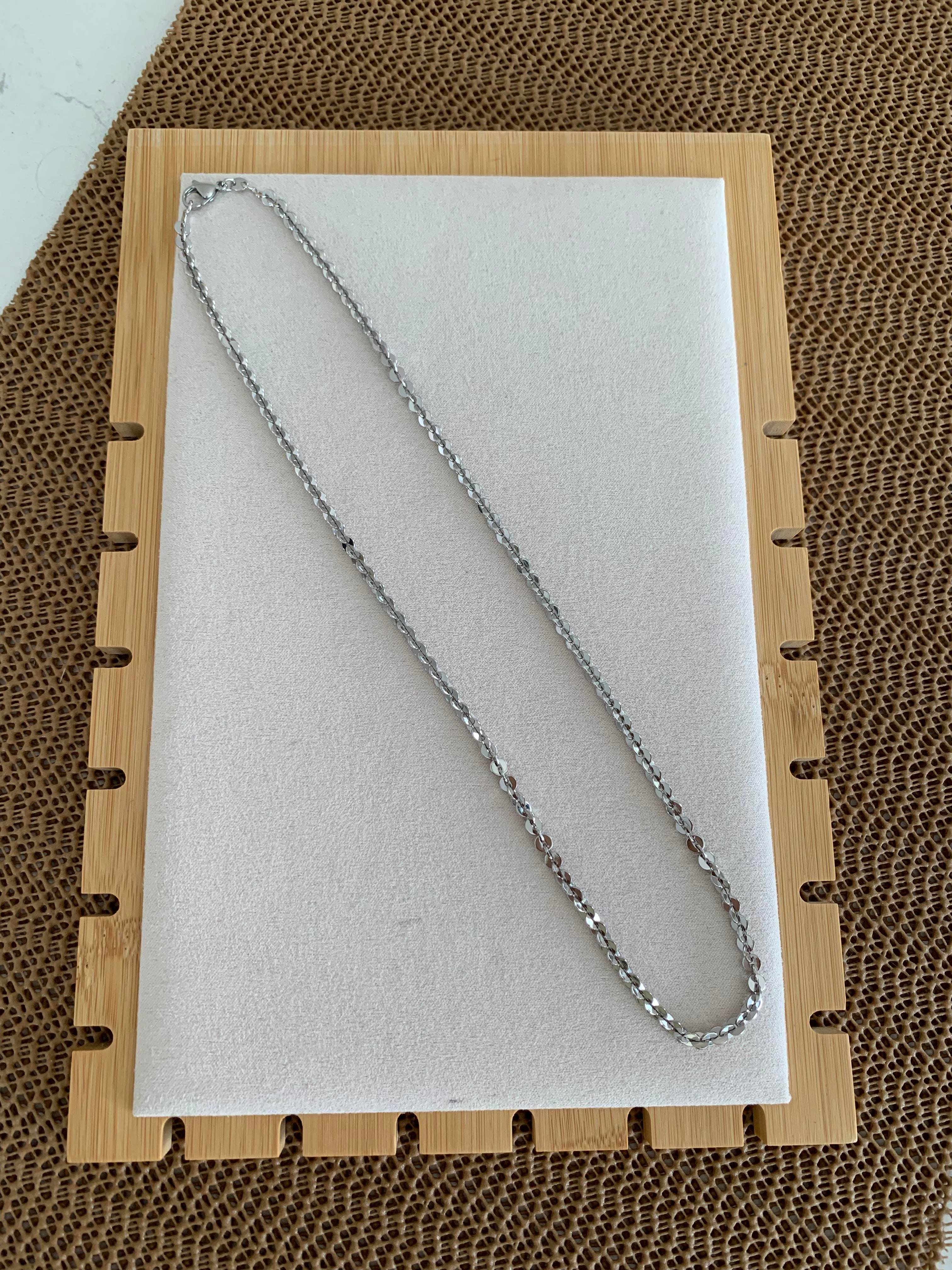 Vip 50 Cm Gümüş İç İçe Geçme Pul Sıralı Kolye